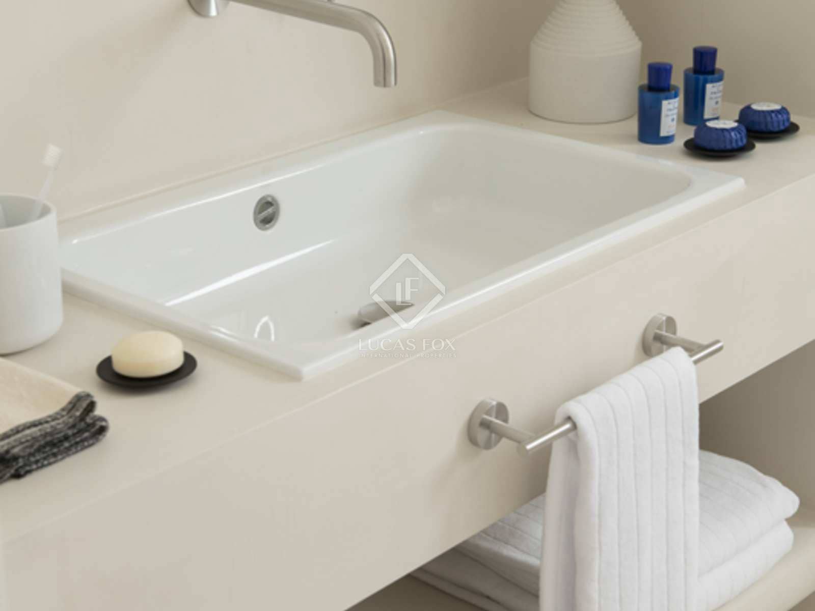 3 sovrum Lägenhet att hyra i Barcelona stad med pool - 10 000 € (Ref: 7225830)