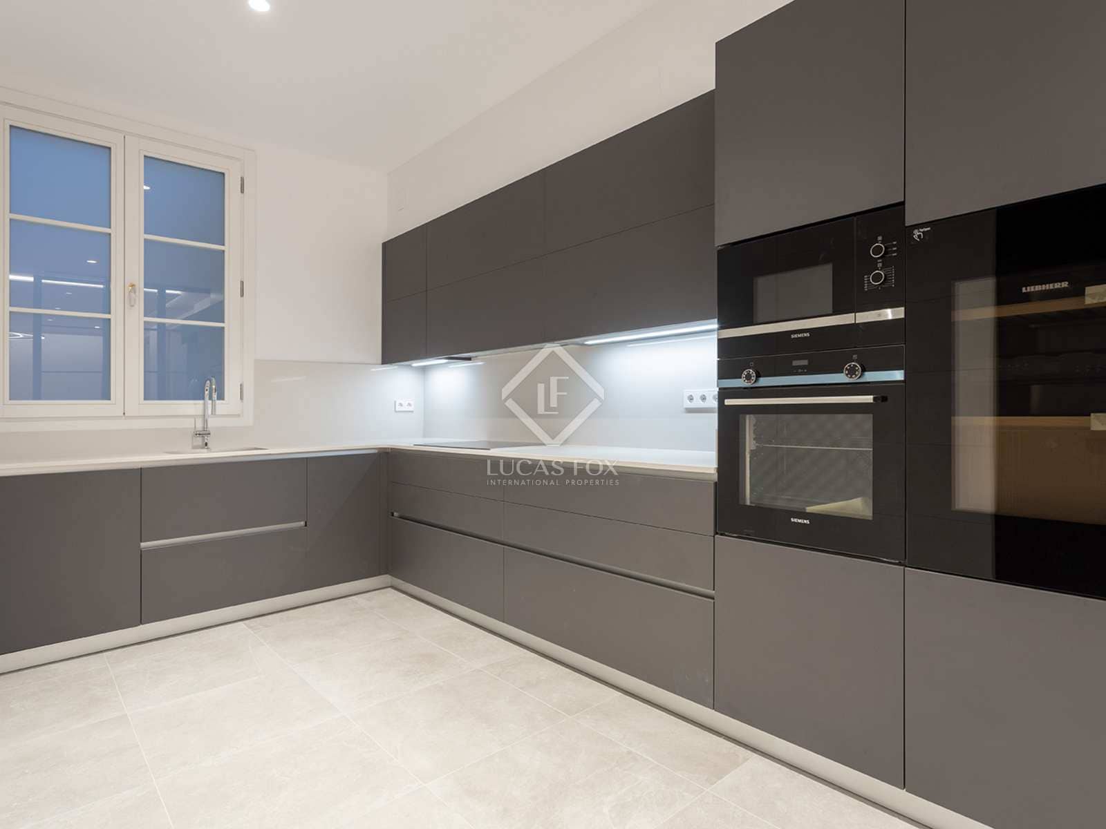 3 sypialnia Apartament do wynajęcia w Miasto Barcelona - 8 000 € (Ref: 7225839)