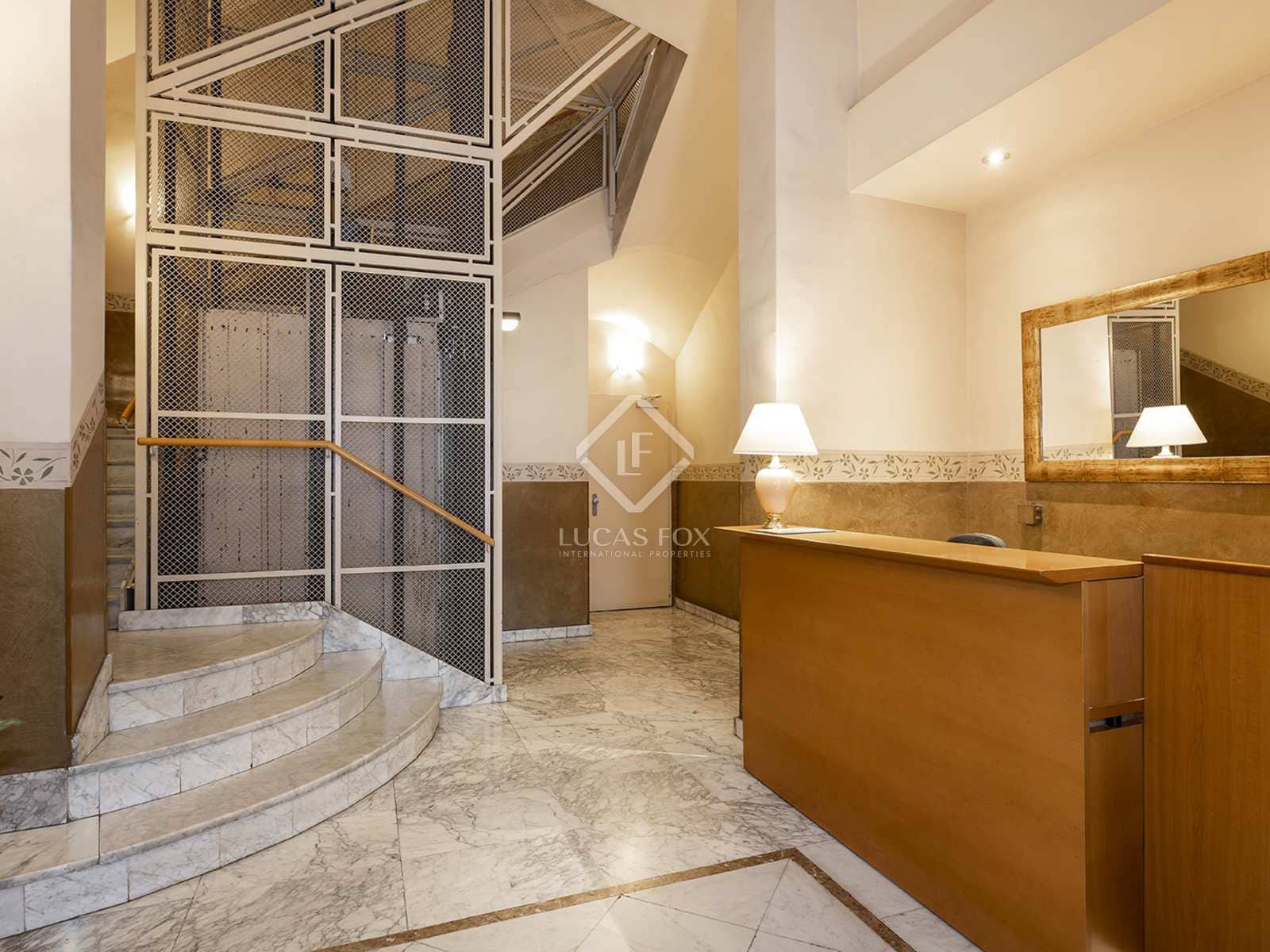 3 soveværelse Lejlighed til leje i Barcelona by - € 2.389 (Ref: 7225842)