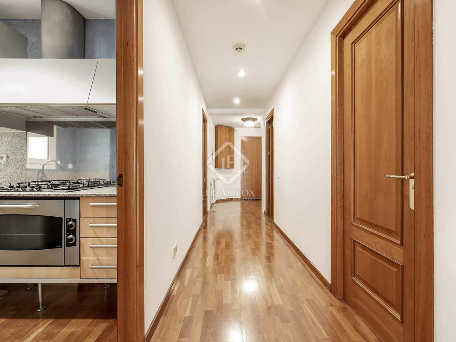 3 soveværelse Lejlighed til leje i Barcelona by - € 2.389 (Ref: 7225842)