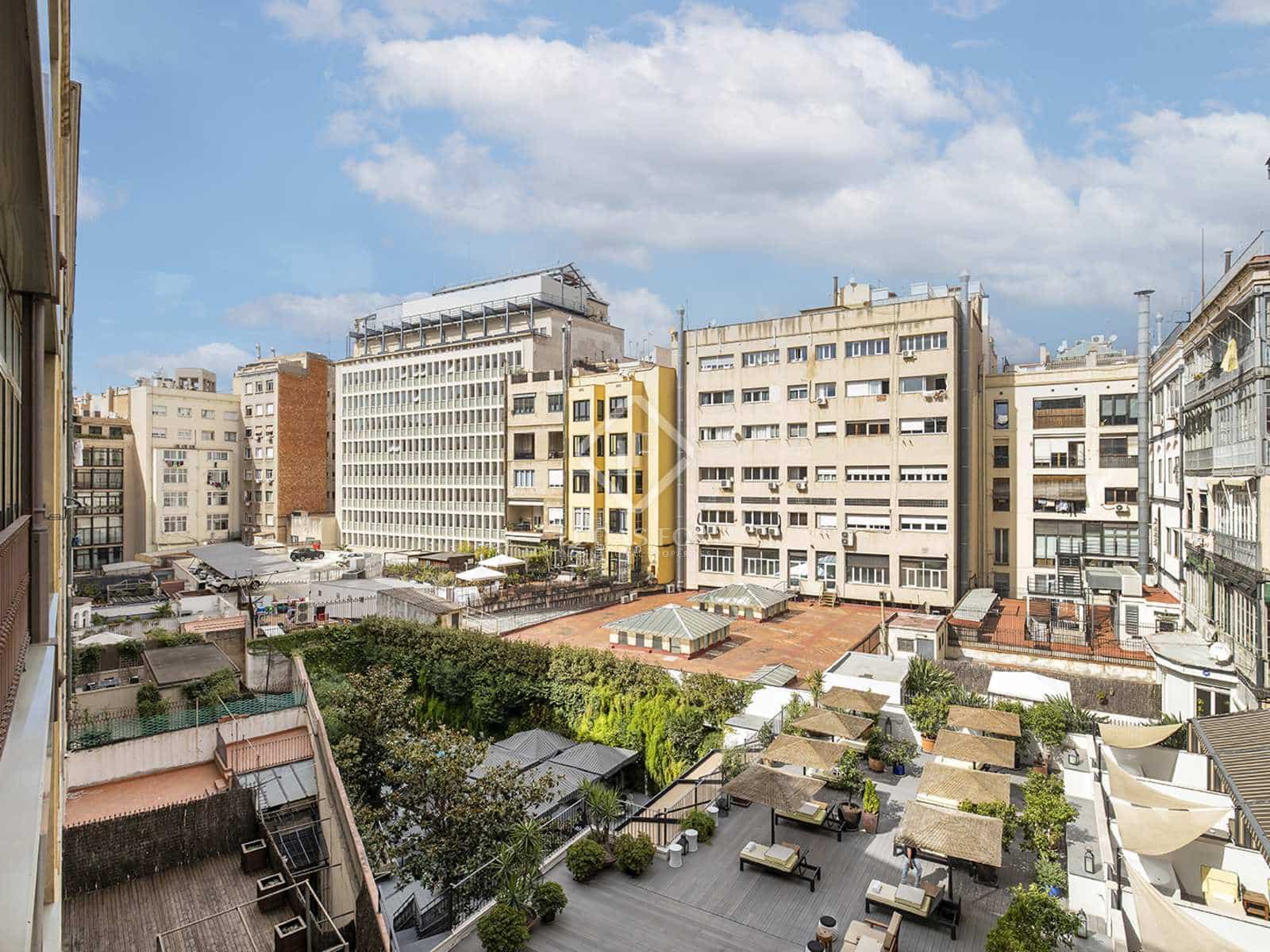 3 soveværelse Lejlighed til leje i Barcelona by - € 2.389 (Ref: 7225842)