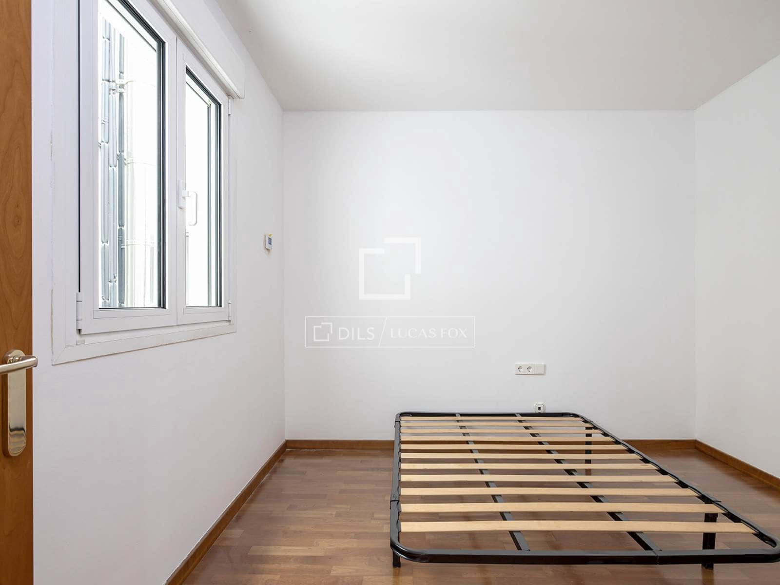 3 soveværelse Lejlighed til leje i Barcelona by - € 2.389 (Ref: 7225842)