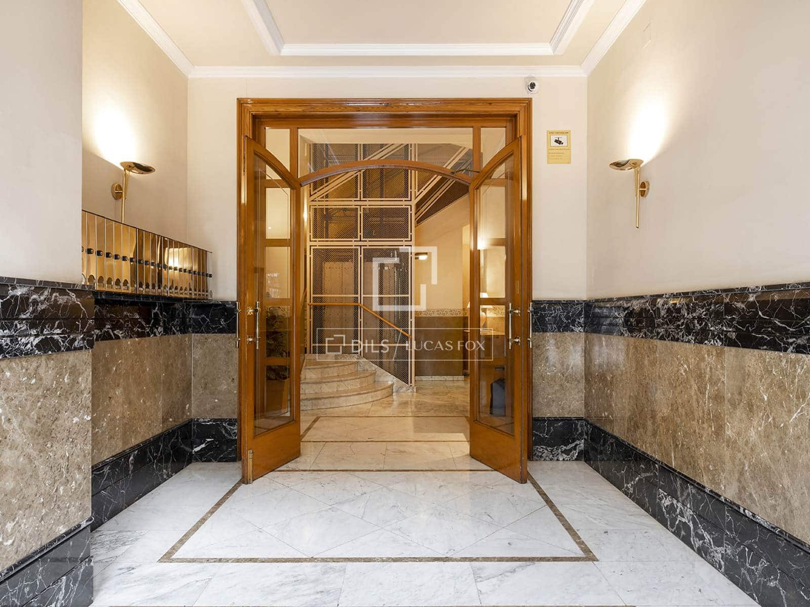 3 soveværelse Lejlighed til leje i Barcelona by - € 2.389 (Ref: 7225842)