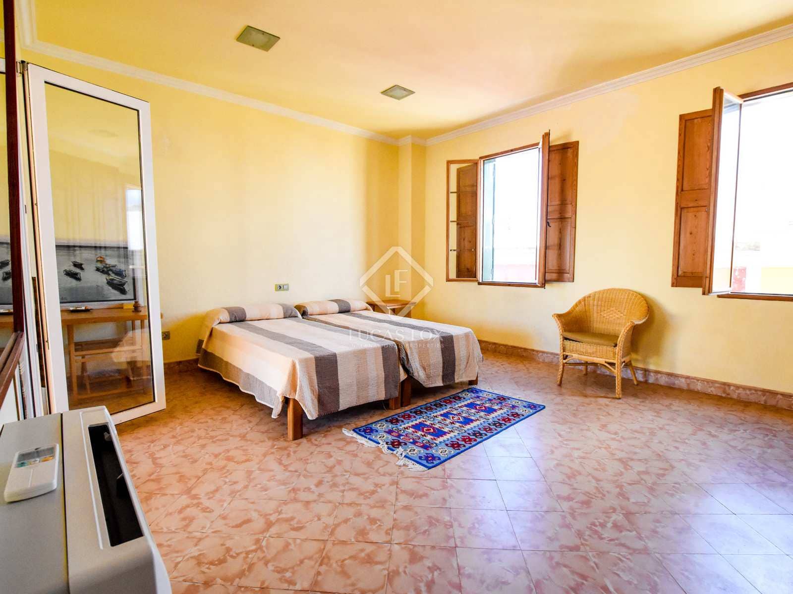 4 bedroom Villa for rent in Ciutadella de Menorca - € 2,000 (Ref: 7225889)