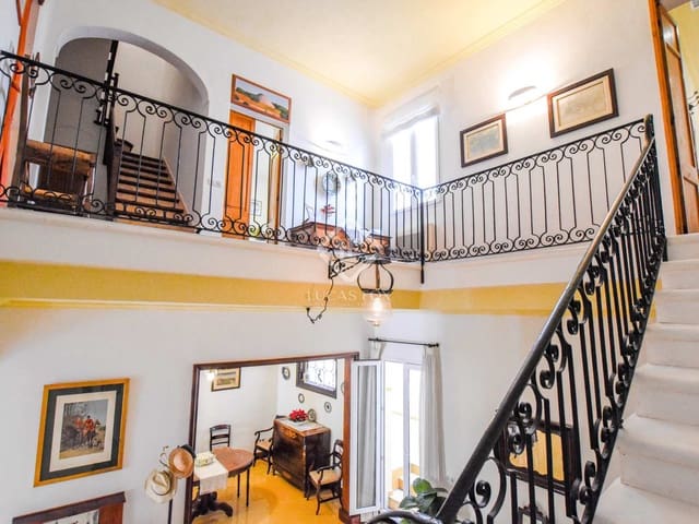 4 bedroom Villa for rent in Ciutadella de Menorca - € 2,000 (Ref: 7225889)
