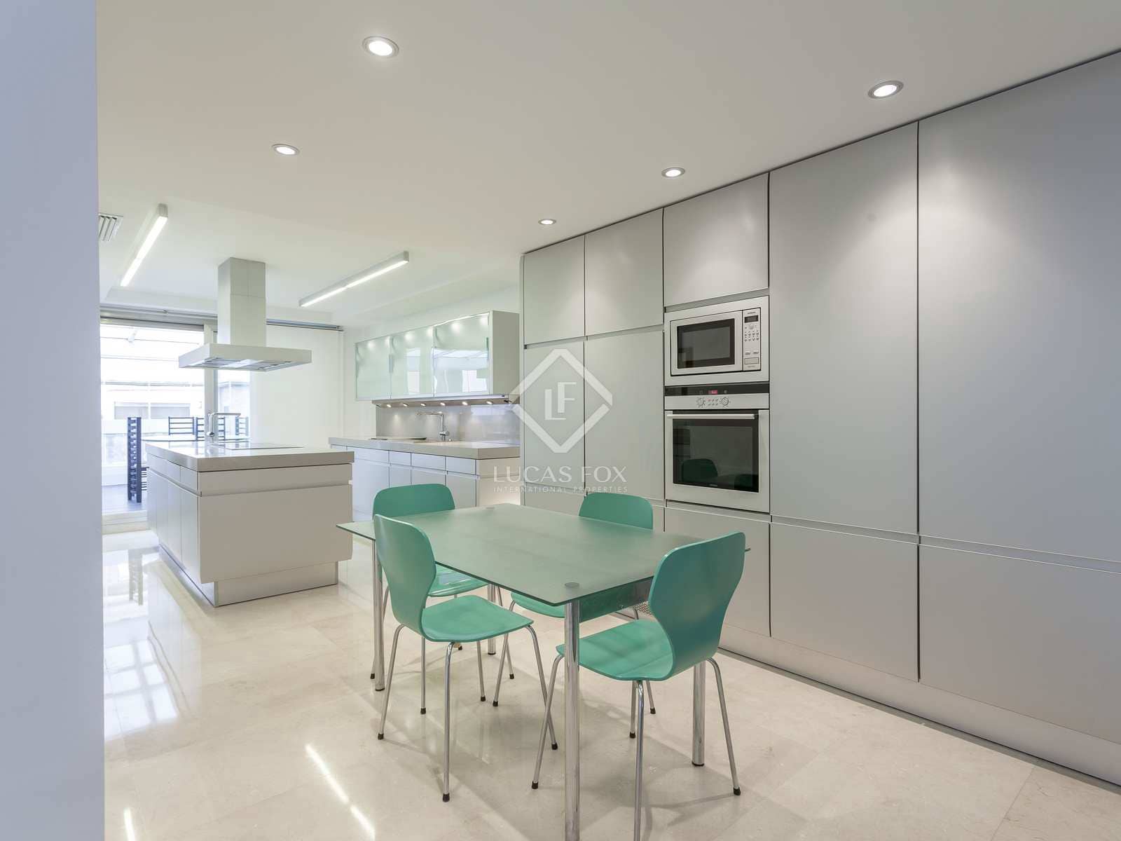 3 sovrum Takvåning att hyra i Valencia stad - 4 500 € (Ref: 7225917)