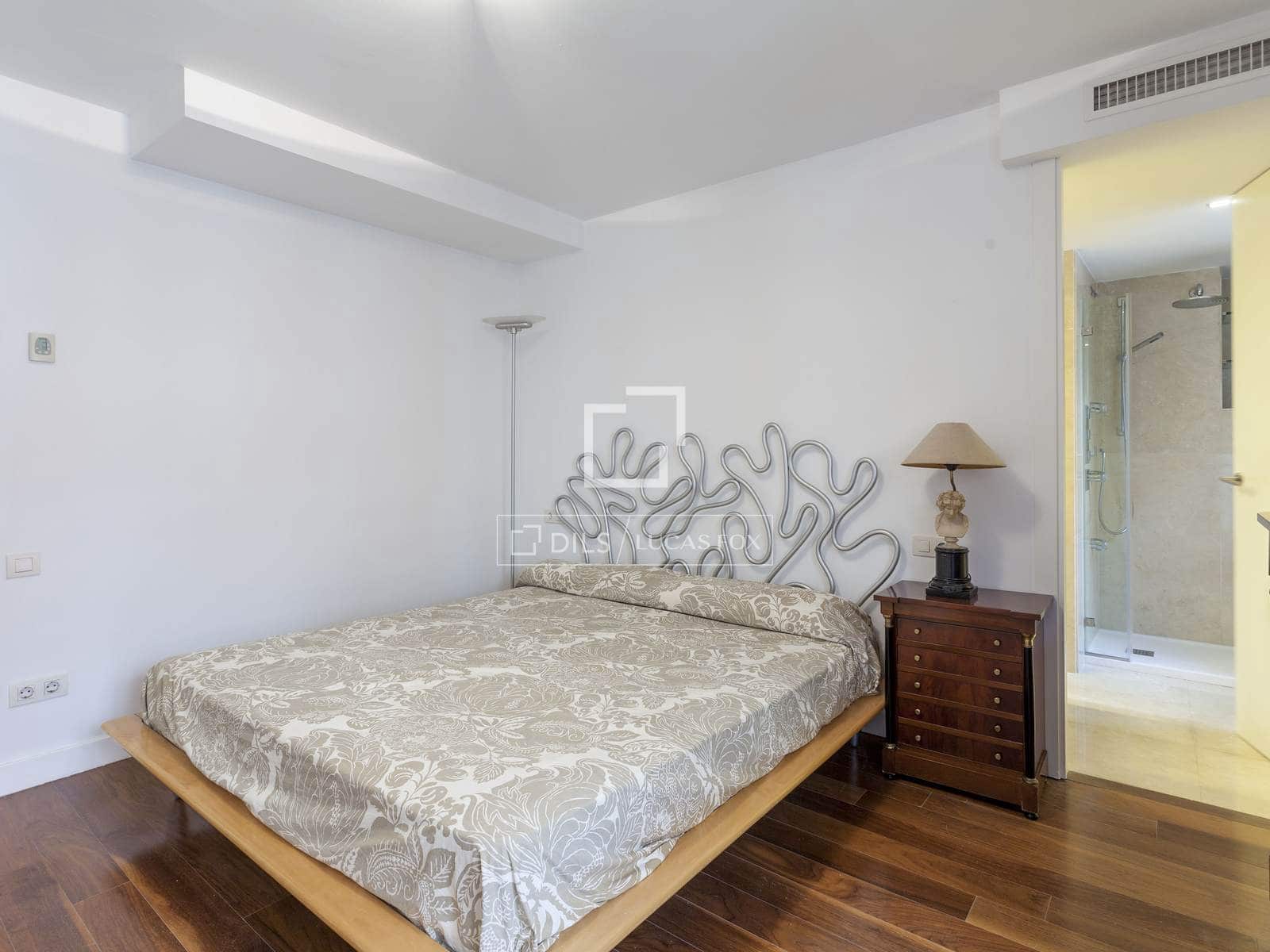 3 sovrum Takvåning att hyra i Valencia stad - 4 500 € (Ref: 7225917)