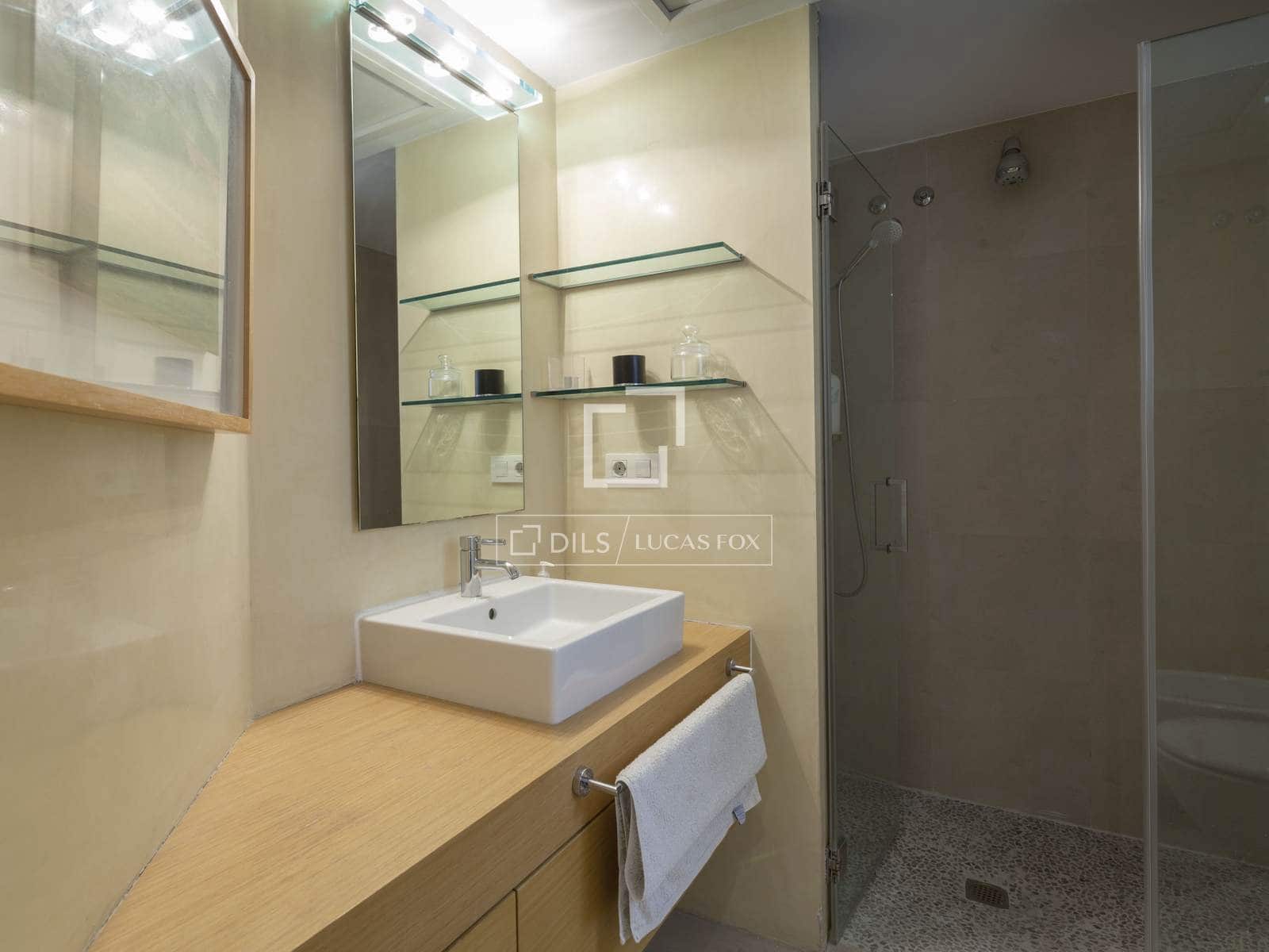 3 sovrum Takvåning att hyra i Valencia stad - 4 500 € (Ref: 7225917)