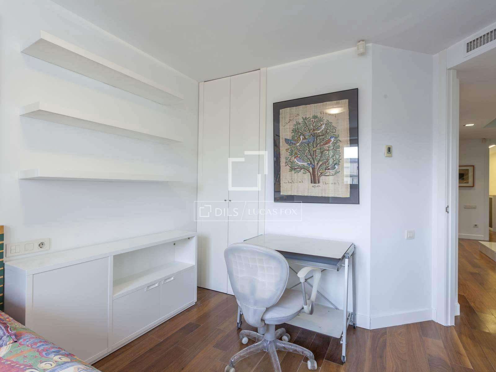 3 sovrum Takvåning att hyra i Valencia stad - 4 500 € (Ref: 7225917)