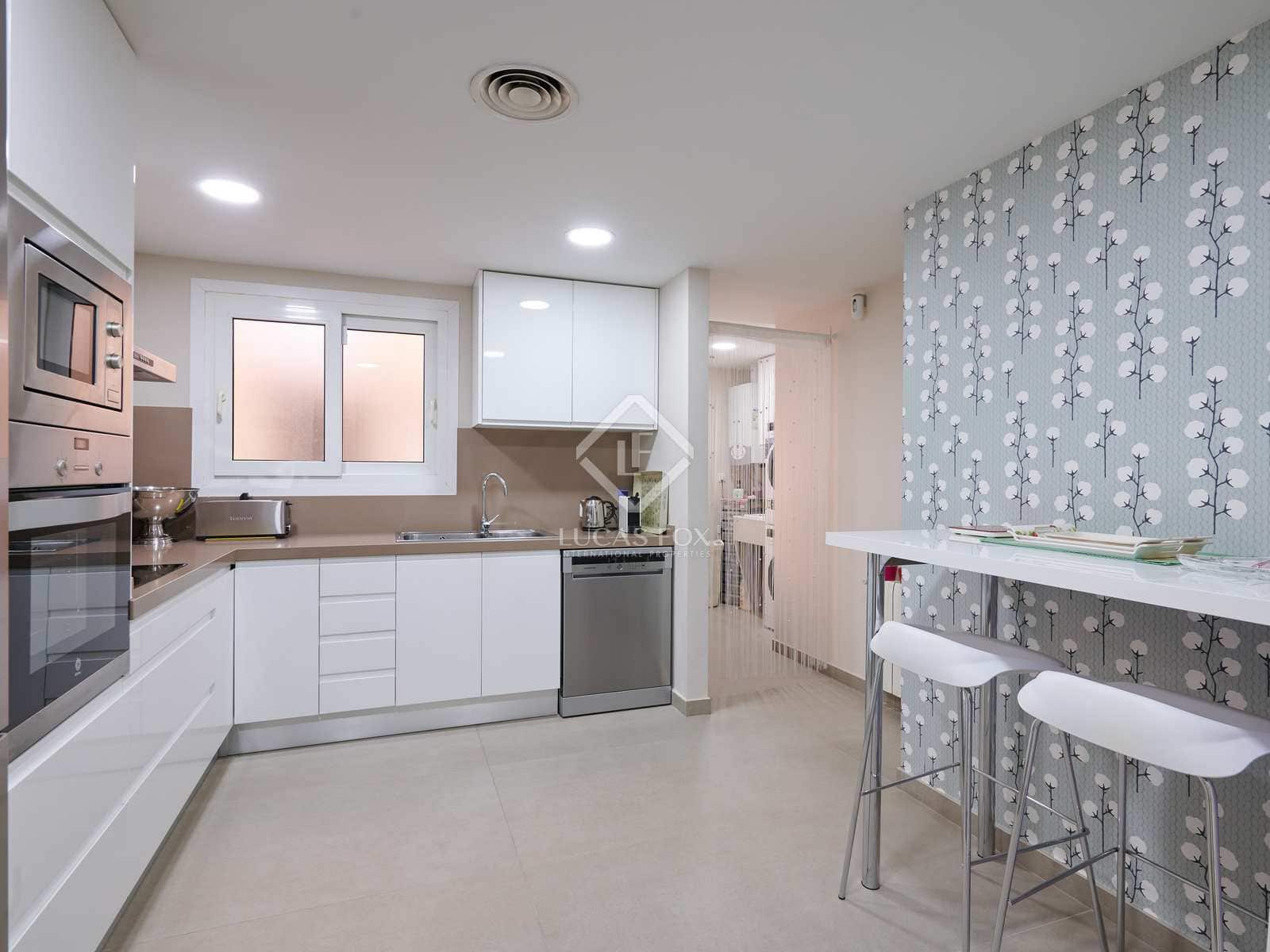 4 sypialnia Apartament do wynajęcia w Miasto Walencja z garażem - 3 200 € (Ref: 7225920)