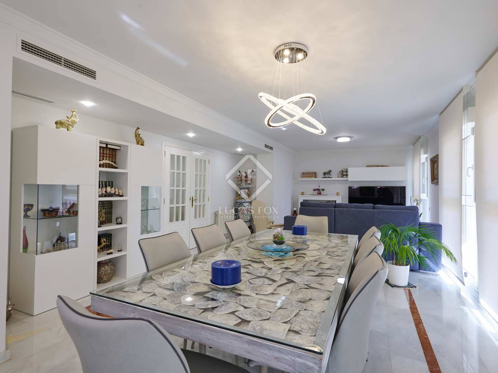 4 sypialnia Apartament do wynajęcia w Miasto Walencja z garażem - 3 200 € (Ref: 7225920)