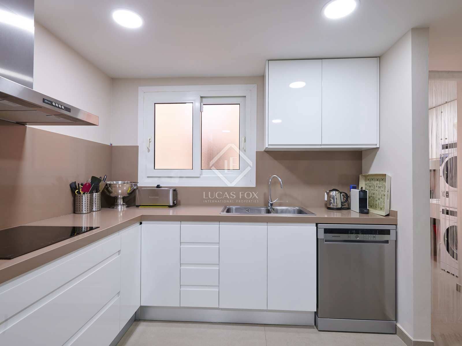 4 sypialnia Apartament do wynajęcia w Miasto Walencja z garażem - 3 200 € (Ref: 7225920)