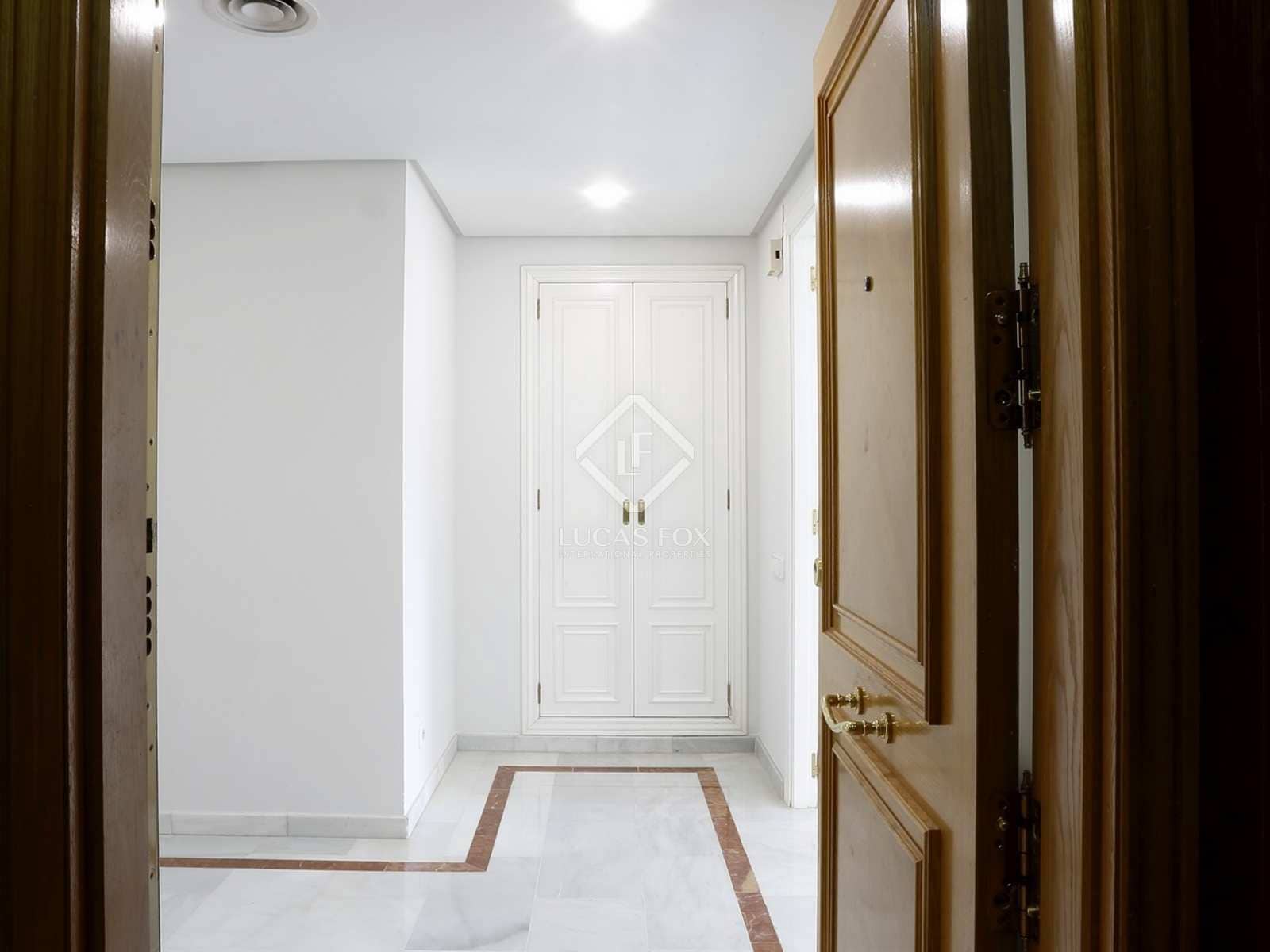 4 sypialnia Apartament do wynajęcia w Miasto Walencja z garażem - 3 200 € (Ref: 7225920)