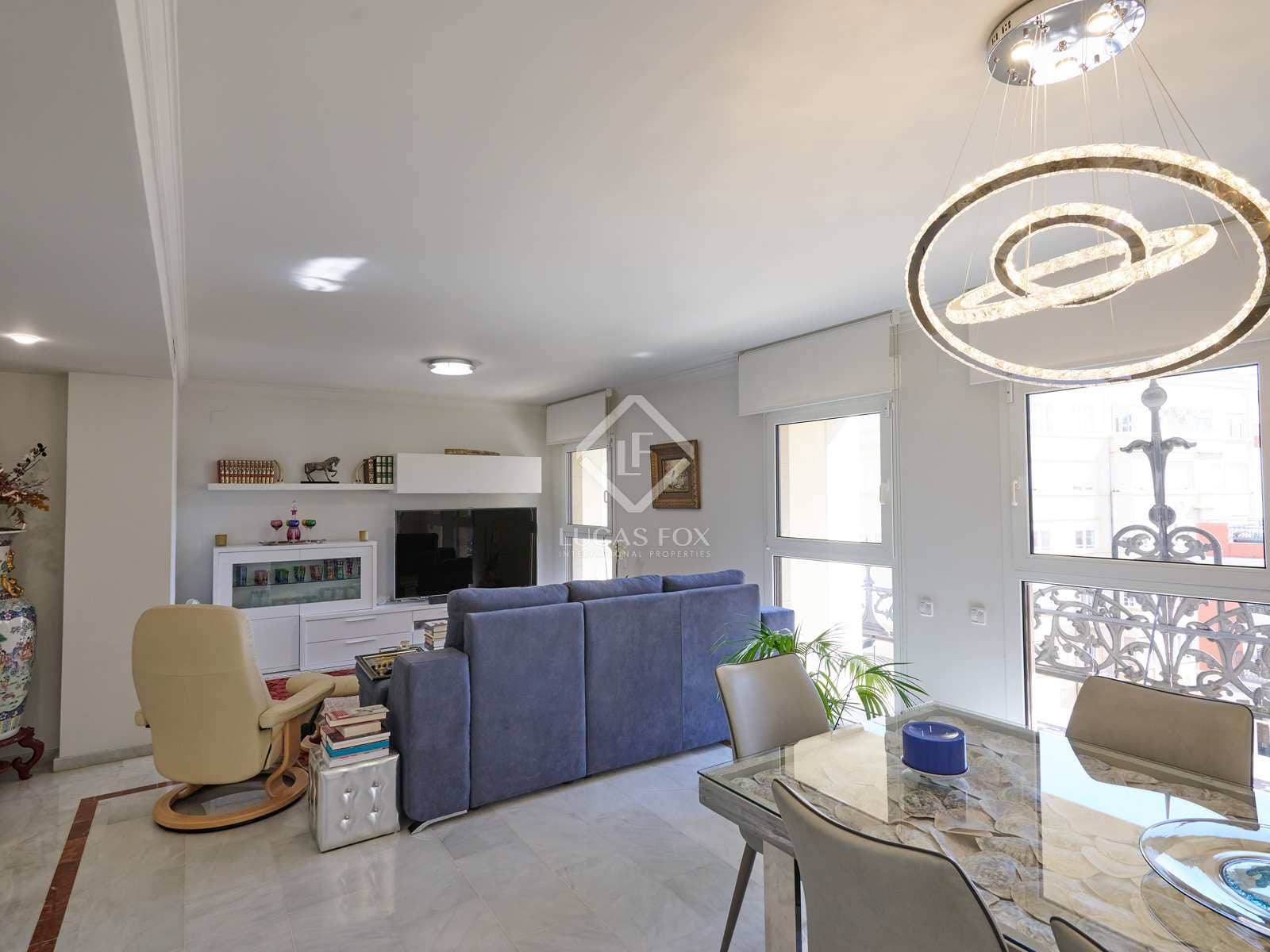 4 sypialnia Apartament do wynajęcia w Miasto Walencja z garażem - 3 200 € (Ref: 7225920)