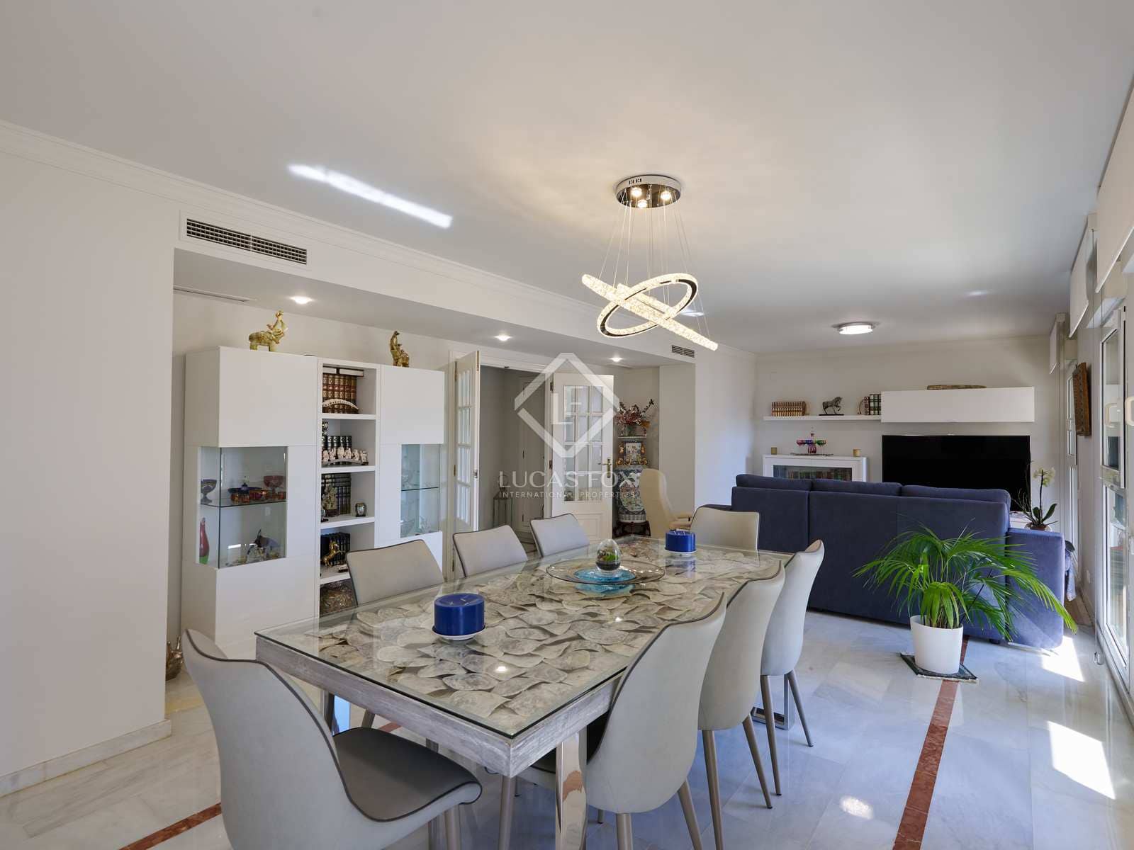 4 sypialnia Apartament do wynajęcia w Miasto Walencja z garażem - 3 200 € (Ref: 7225920)