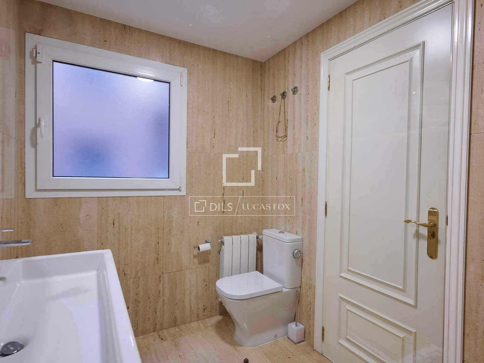 4 sypialnia Apartament do wynajęcia w Miasto Walencja z garażem - 3 200 € (Ref: 7225920)