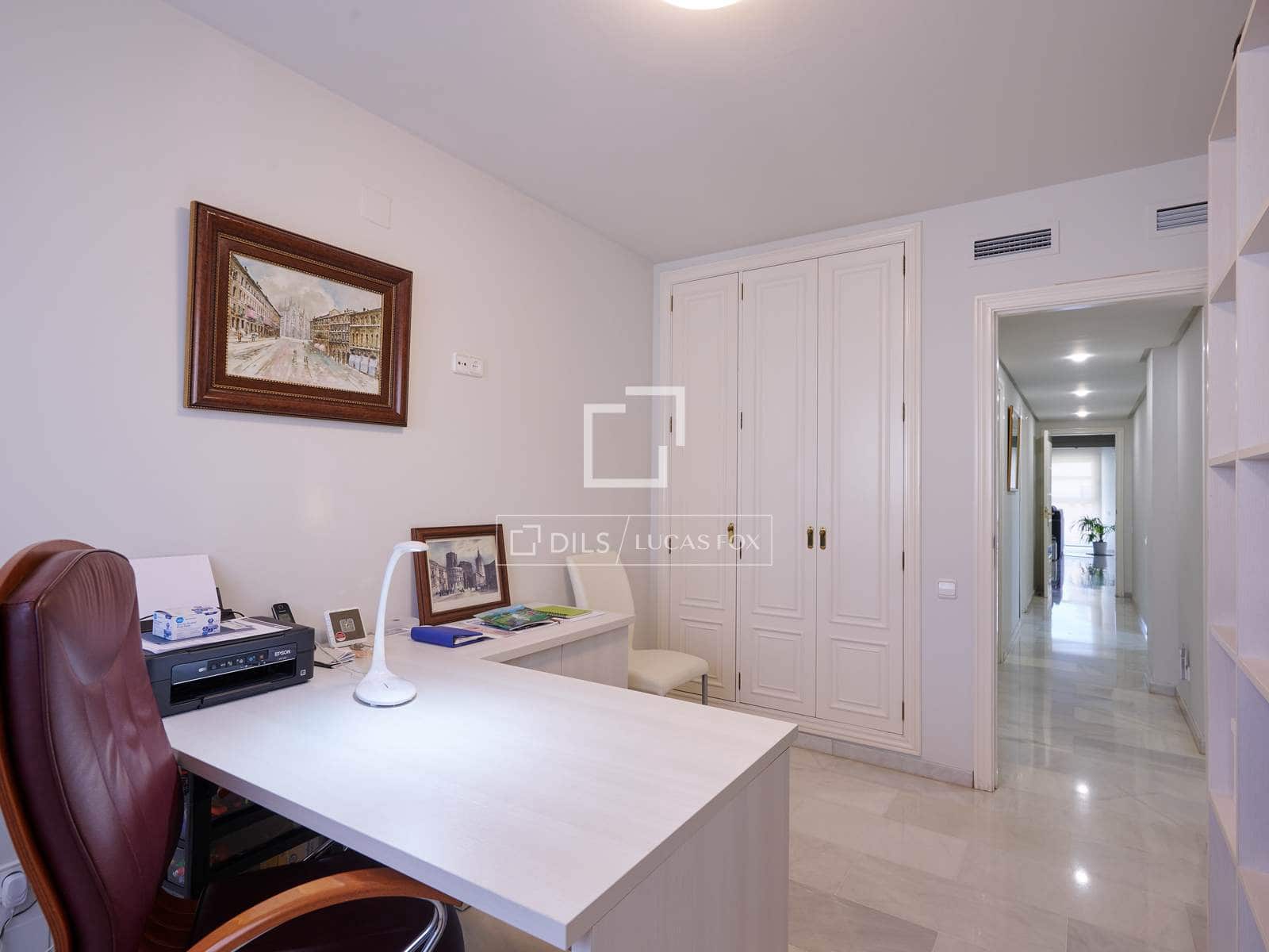 4 sypialnia Apartament do wynajęcia w Miasto Walencja z garażem - 3 200 € (Ref: 7225920)