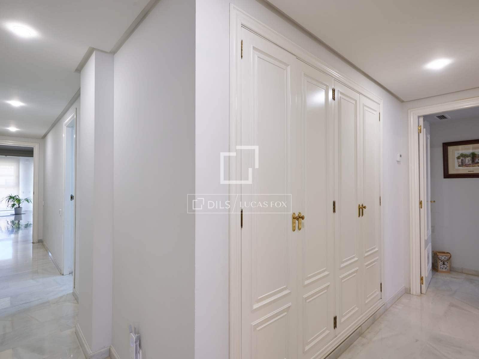 4 sypialnia Apartament do wynajęcia w Miasto Walencja z garażem - 3 200 € (Ref: 7225920)