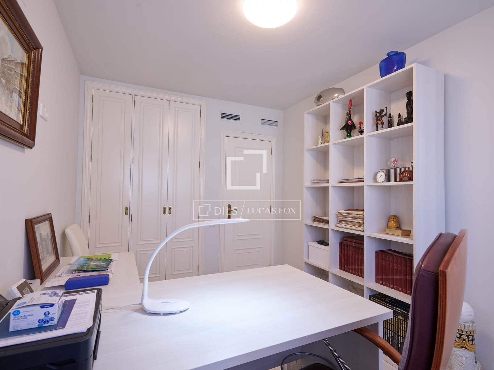 4 sypialnia Apartament do wynajęcia w Miasto Walencja z garażem - 3 200 € (Ref: 7225920)