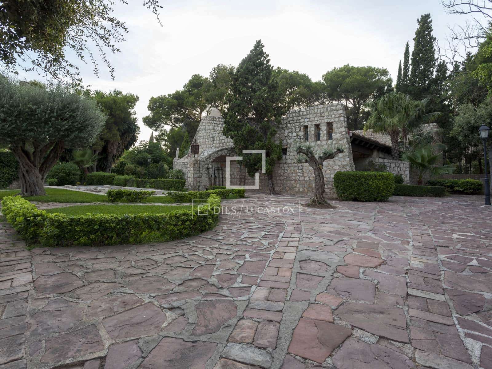 4 soveværelse Villa til leje i Godella med swimmingpool garage - € 3.200 (Ref: 7225924)