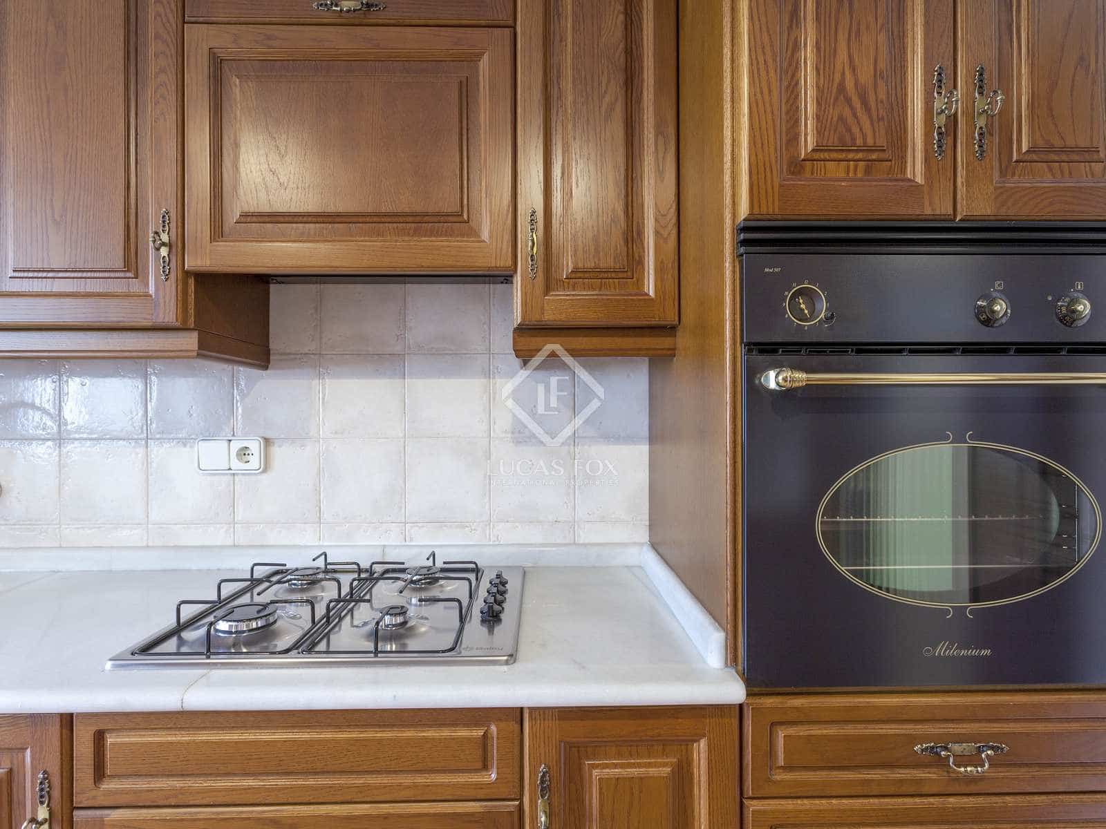 4 sovrum Lägenhet att hyra i Valencia stad - 2 500 € (Ref: 7225925)