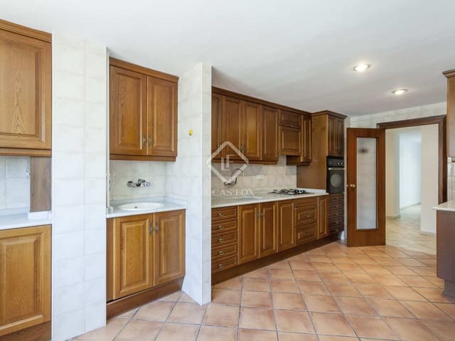 Appartement de 4 chambres à louer à Valence ville - 2 500 € (Ref: 7225925)