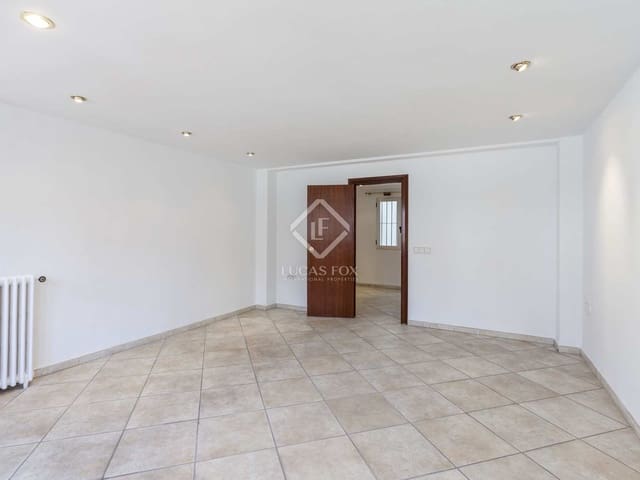 4 bedroom Apartment for rent in Valencia city - € 2,500 (Ref: 7225925)