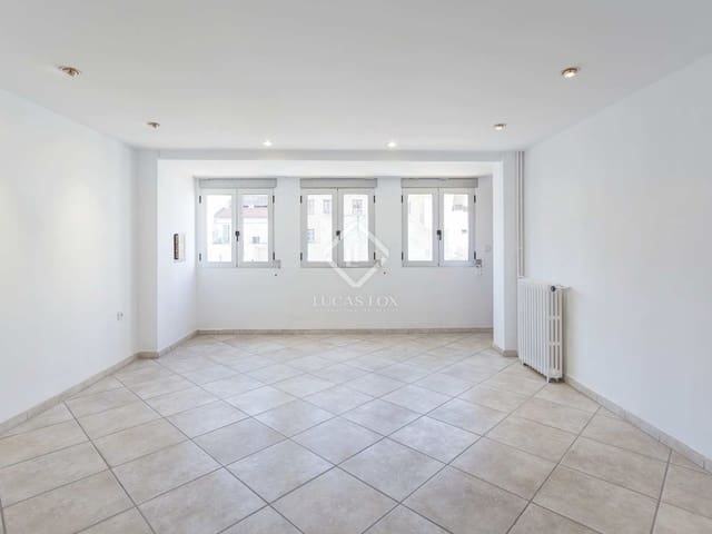 4 bedroom Apartment for rent in Valencia city - € 2,500 (Ref: 7225925)