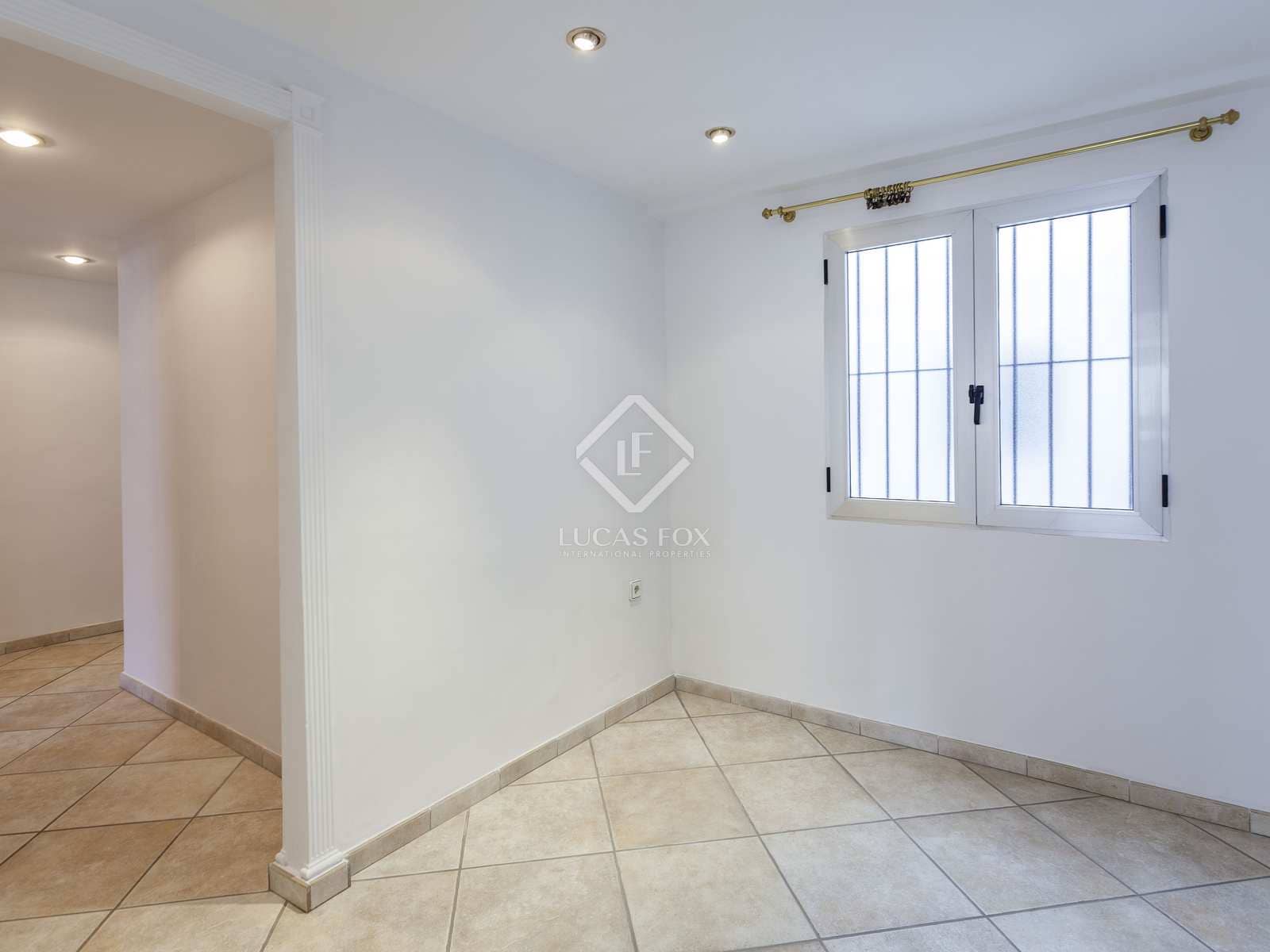 4 sovrum Lägenhet att hyra i Valencia stad - 2 500 € (Ref: 7225925)