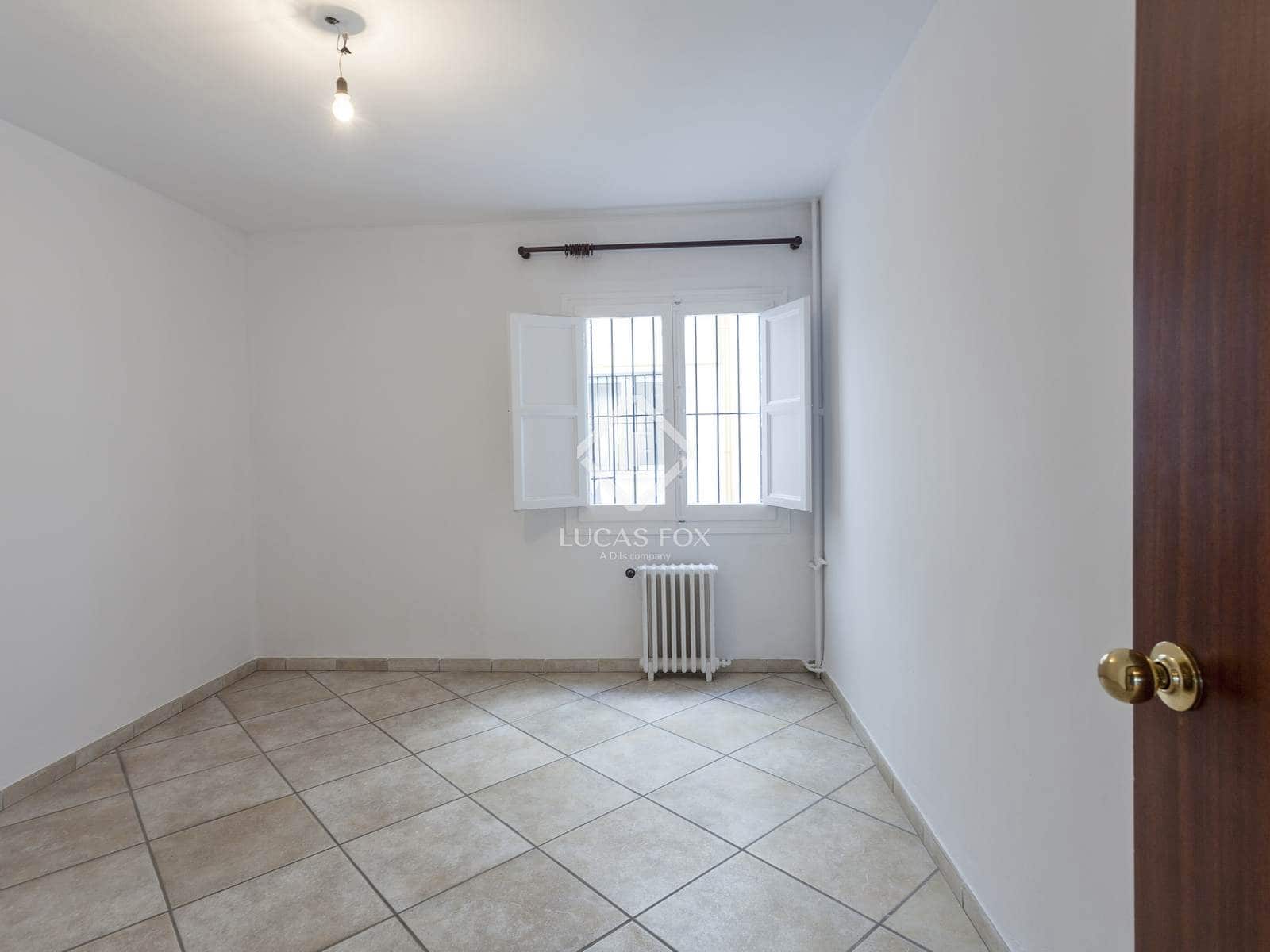 4 sovrum Lägenhet att hyra i Valencia stad - 2 500 € (Ref: 7225925)