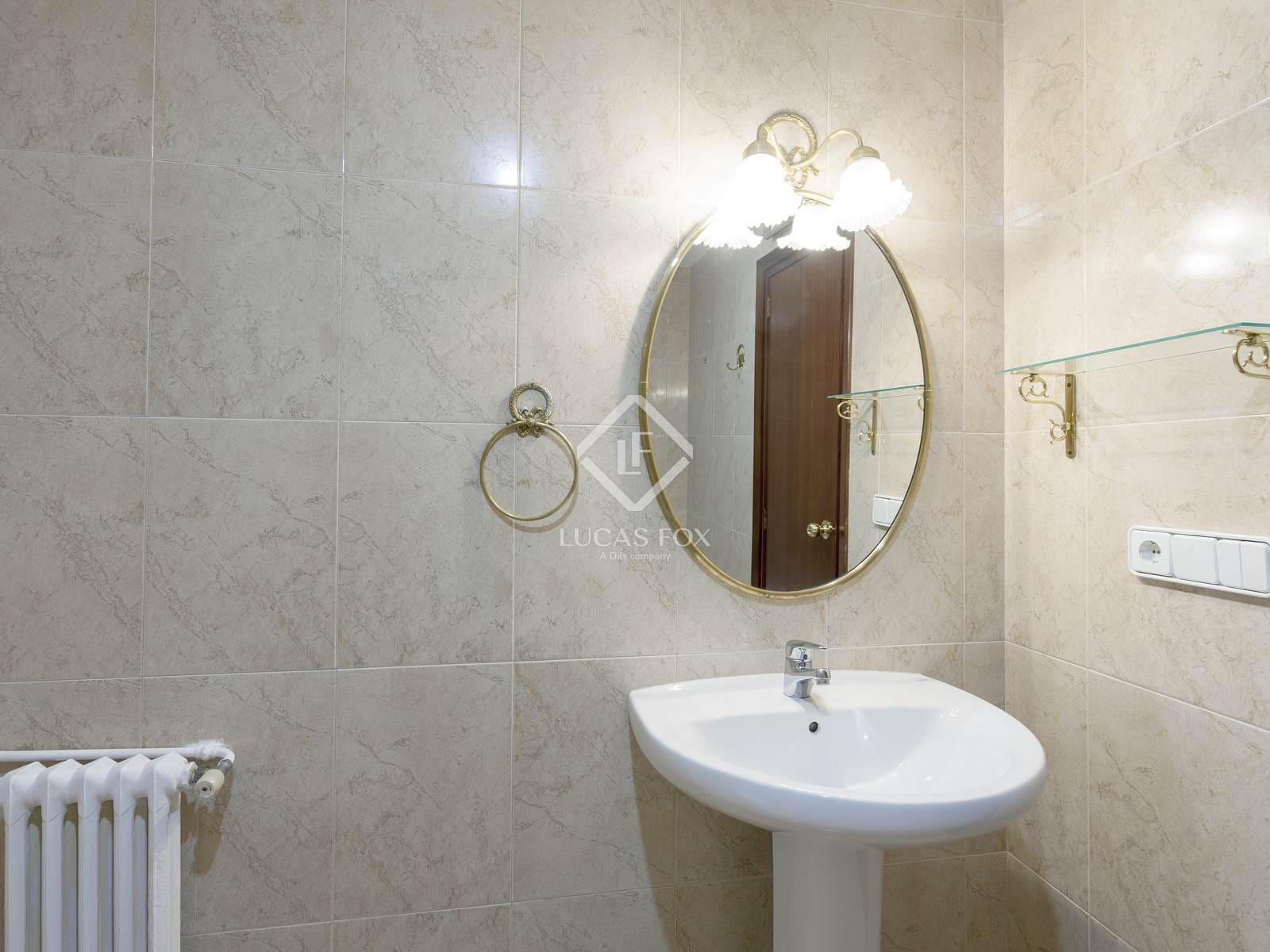 4 sovrum Lägenhet att hyra i Valencia stad - 2 500 € (Ref: 7225925)