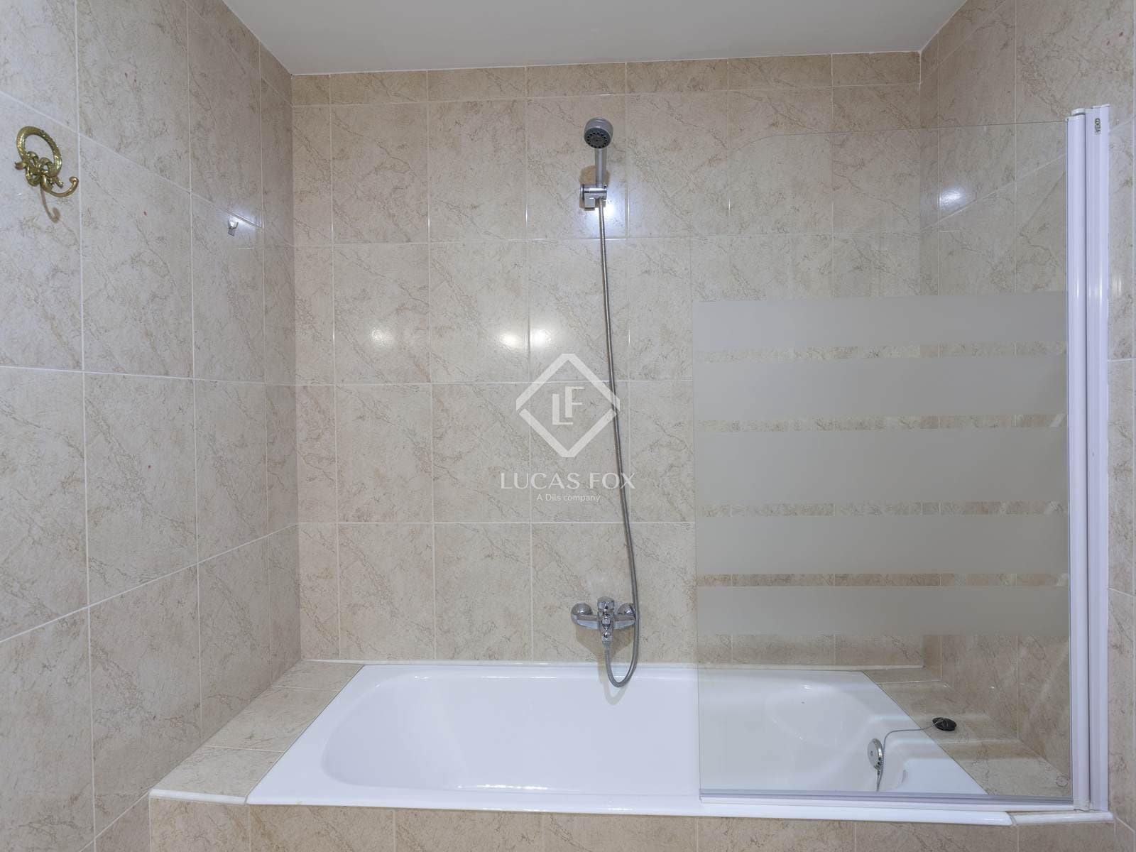 4 sovrum Lägenhet att hyra i Valencia stad - 2 500 € (Ref: 7225925)