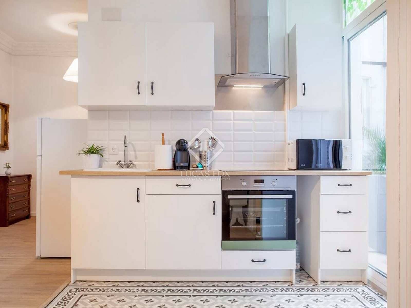 4 bedroom Apartment for rent in Valencia city - € 2,000 (Ref: 7225930)