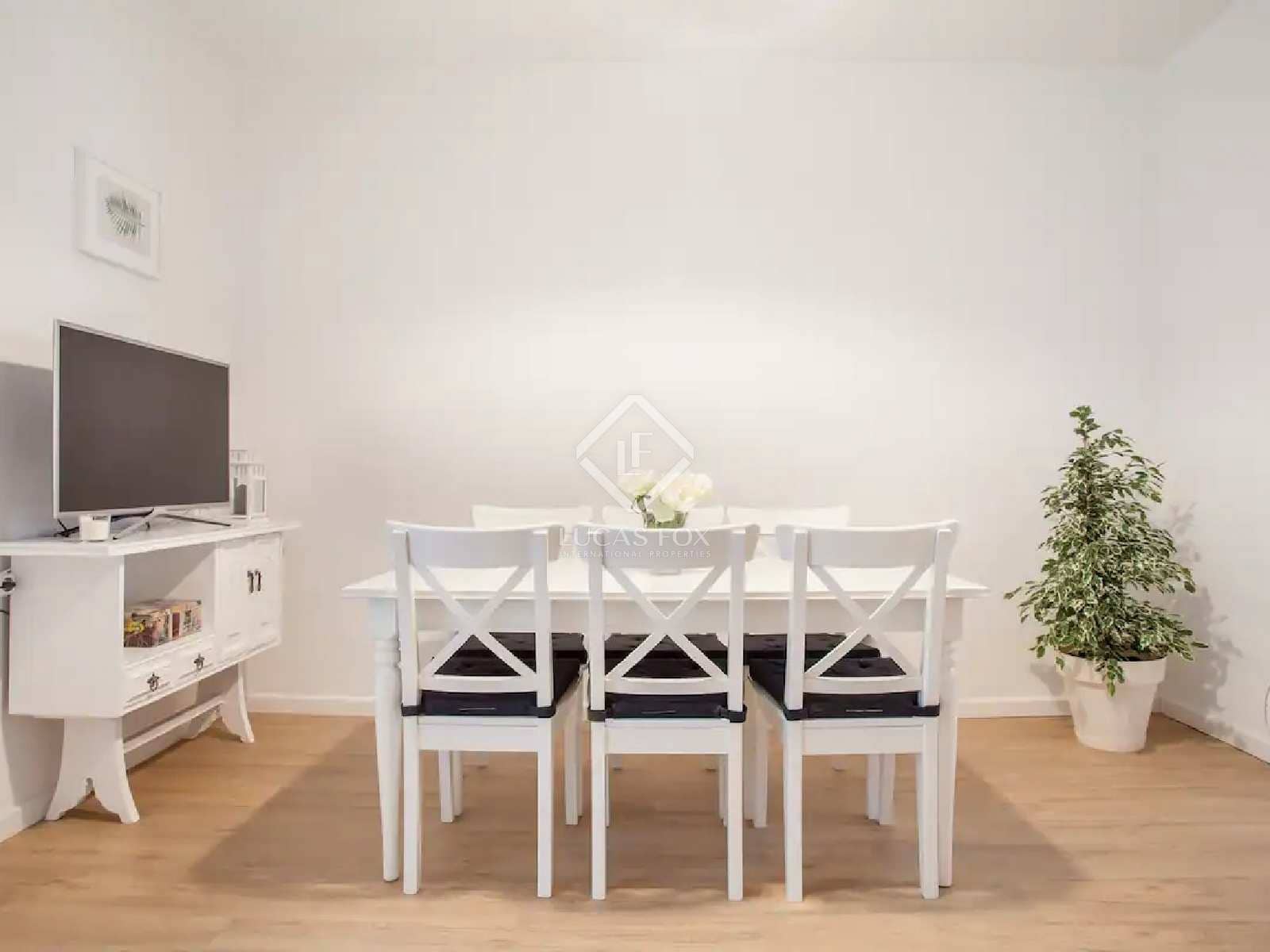 4 bedroom Apartment for rent in Valencia city - € 2,000 (Ref: 7225930)