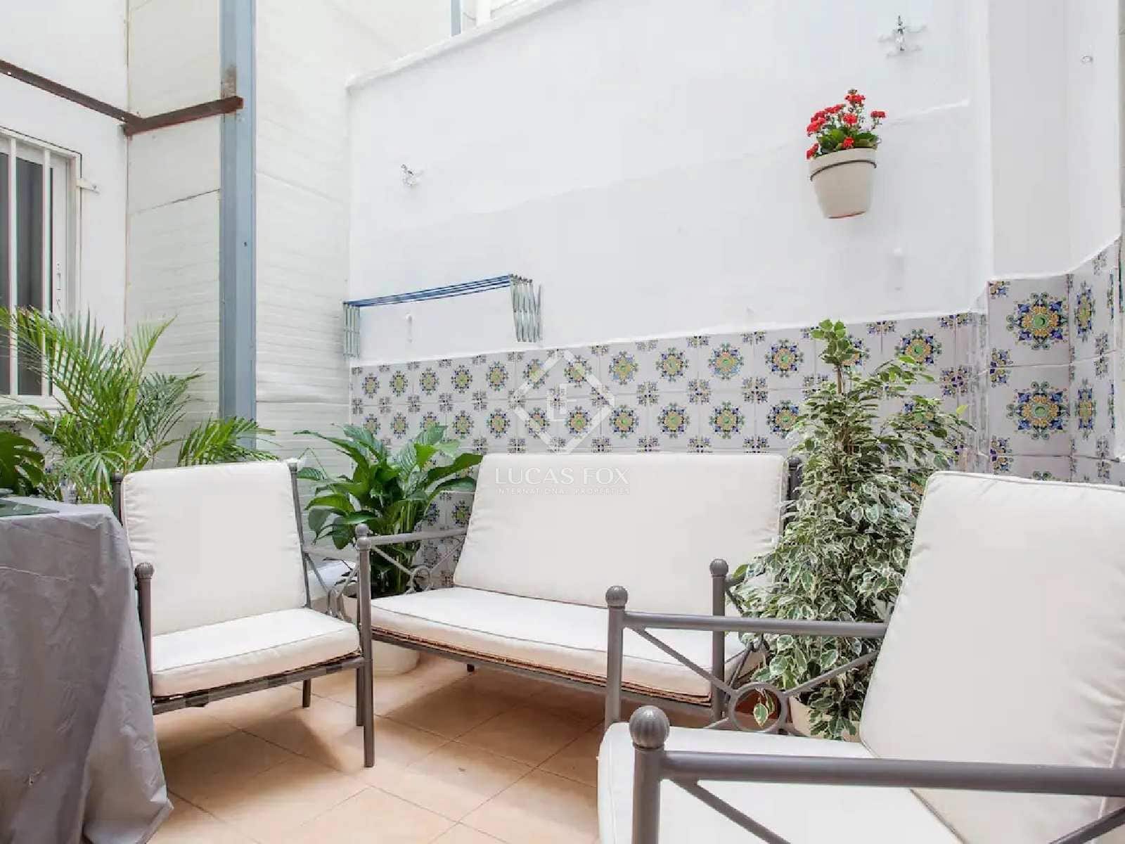 4 bedroom Apartment for rent in Valencia city - € 2,000 (Ref: 7225930)