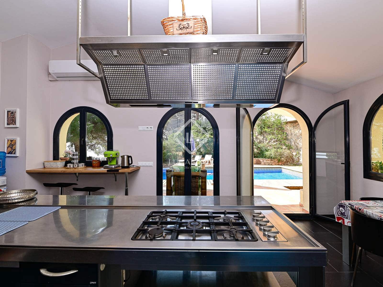 4 soverom Villa til salgs i Sant Feliu de Guixols med svømmebasseng garasje - € 1 680 000 (Ref: 7232692)