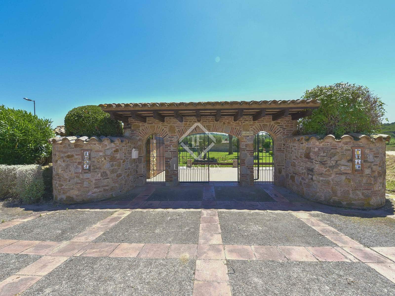 4 bedroom Villa for sale in Platja d'Aro with pool garage - € 1,400,000 (Ref: 7236719)