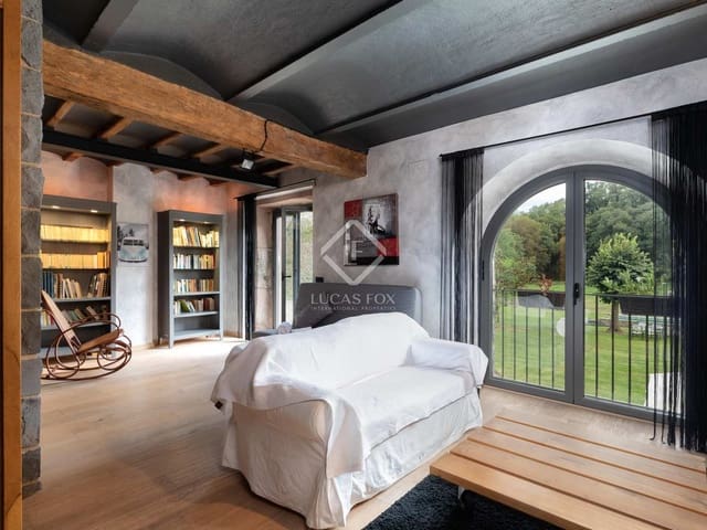 4 chambre Finca/Maison de Campagne à vendre à Sant Joan les Fonts avec piscine garage - 1 250 000 € (Ref: 7247197)