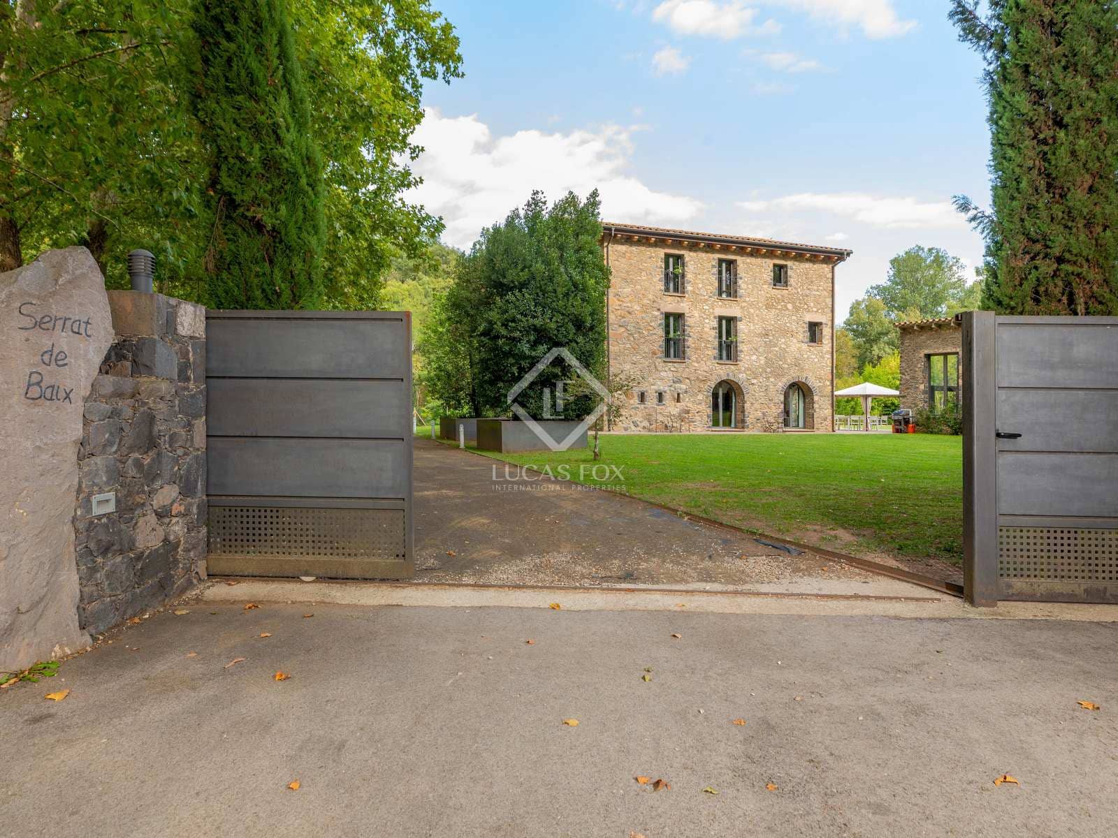 4 soverom Finca/Herregård til salgs i Sant Joan les Fonts med svømmebasseng garasje - € 1 250 000 (Ref: 7247197)