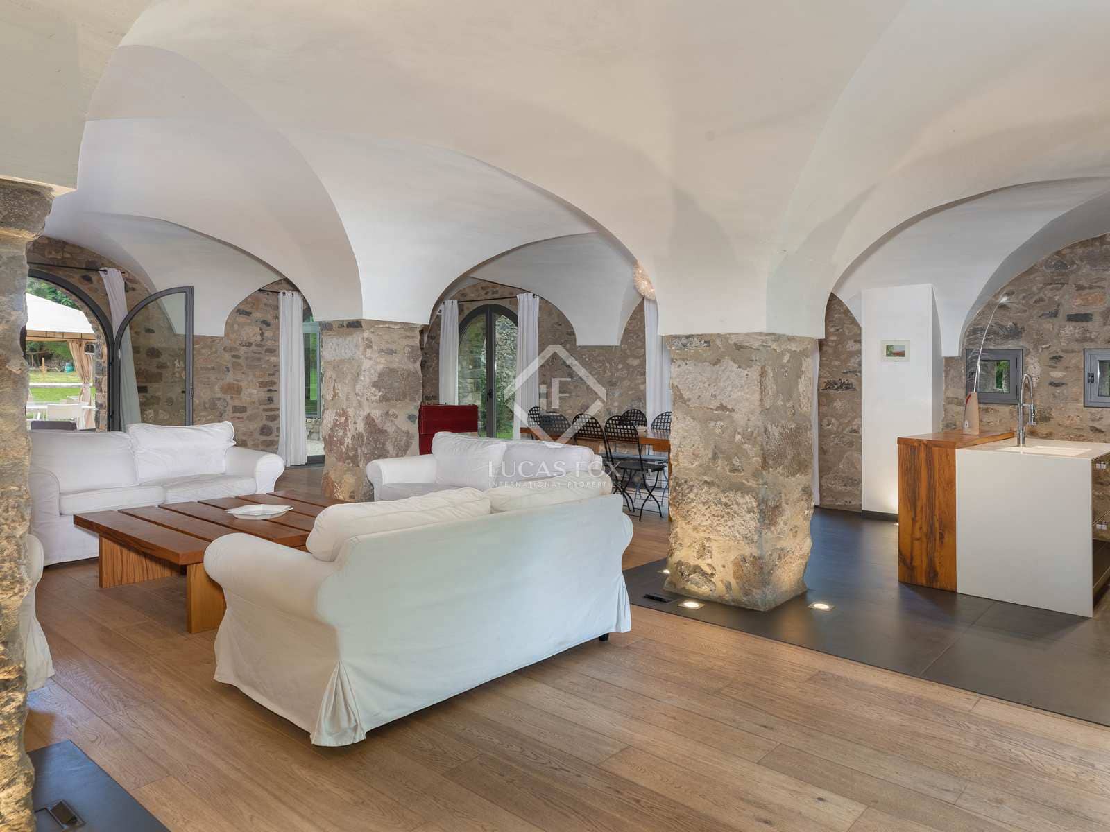 4 soverom Finca/Herregård til salgs i Sant Joan les Fonts med svømmebasseng garasje - € 1 250 000 (Ref: 7247197)