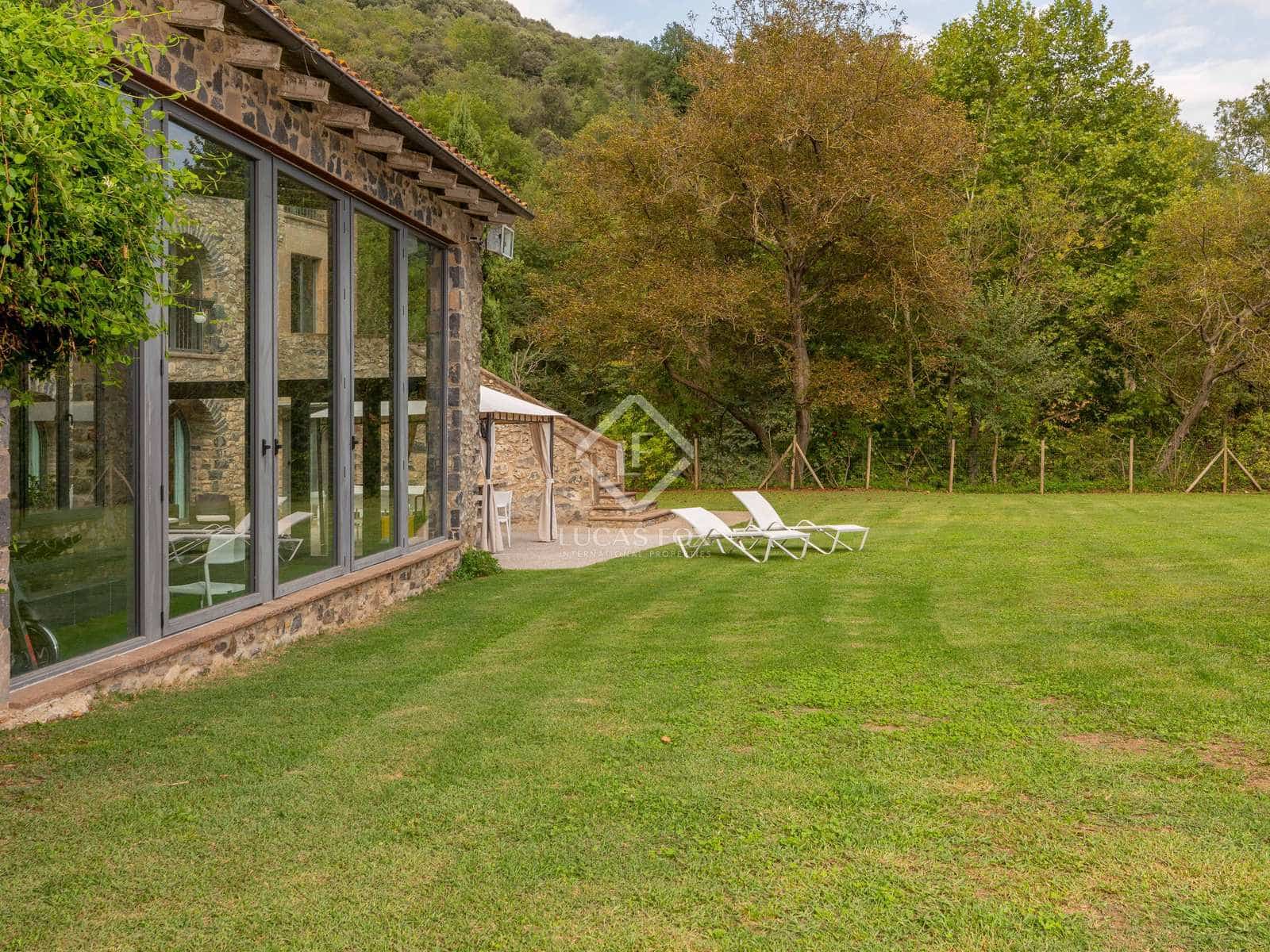 4 soverom Finca/Herregård til salgs i Sant Joan les Fonts med svømmebasseng garasje - € 1 250 000 (Ref: 7247197)