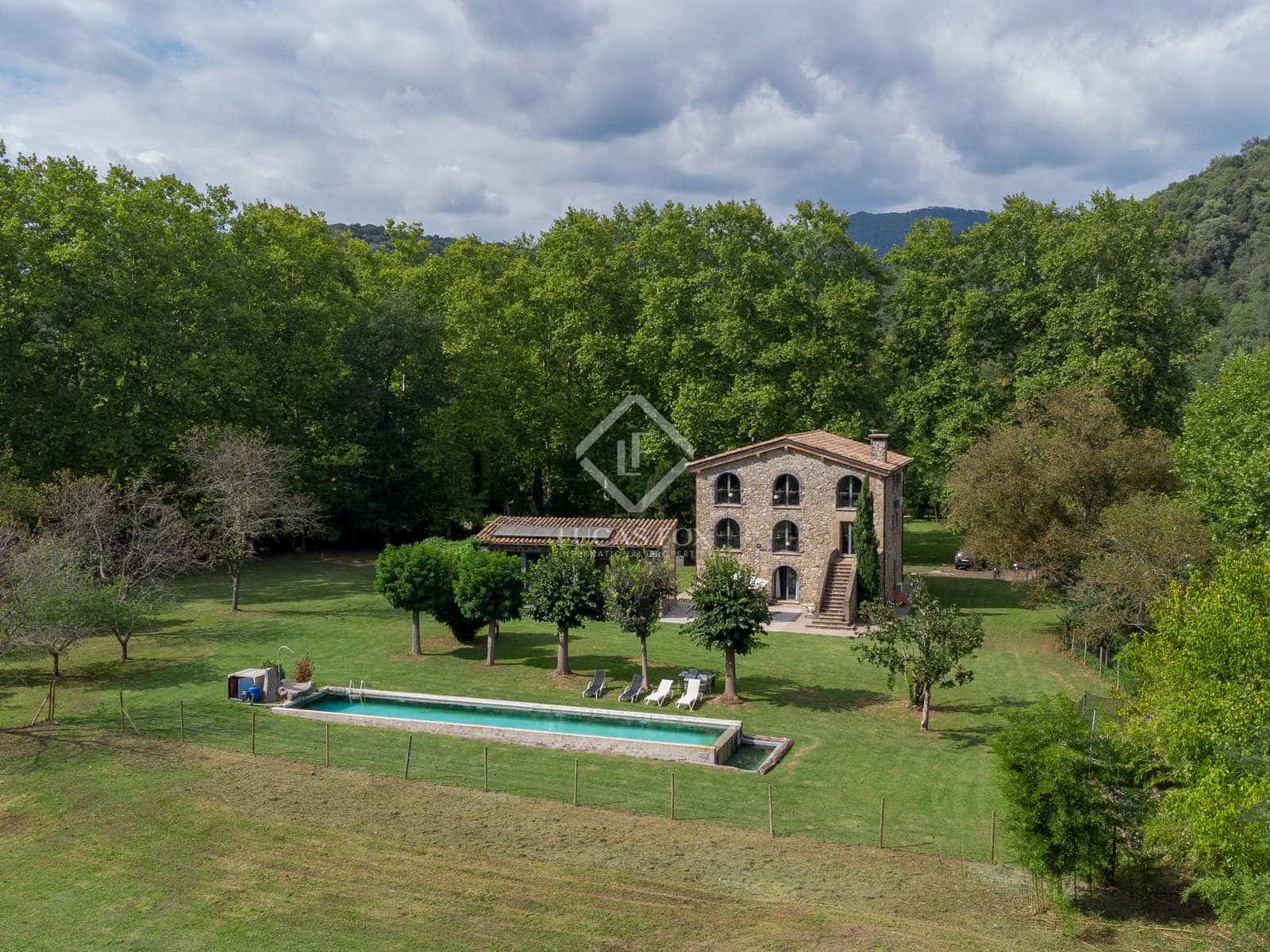 4 soverom Finca/Herregård til salgs i Sant Joan les Fonts med svømmebasseng garasje - € 1 250 000 (Ref: 7247197)