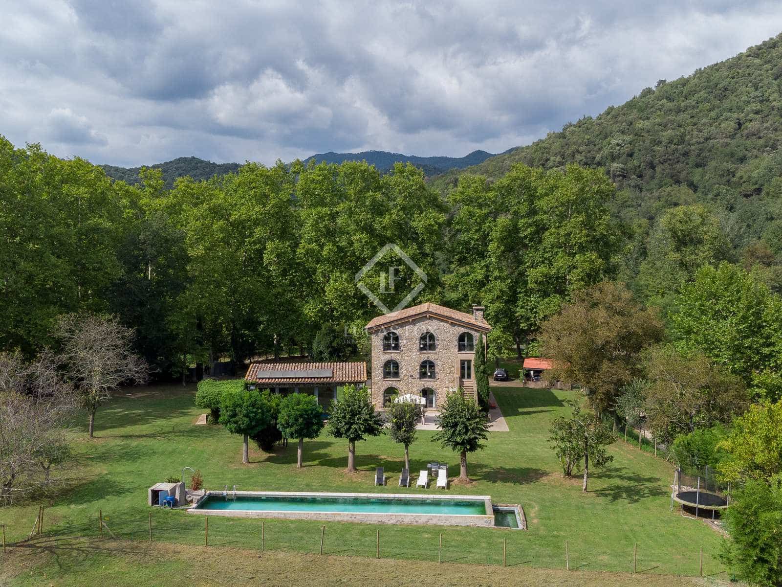 4 soverom Finca/Herregård til salgs i Sant Joan les Fonts med svømmebasseng garasje - € 1 250 000 (Ref: 7247197)
