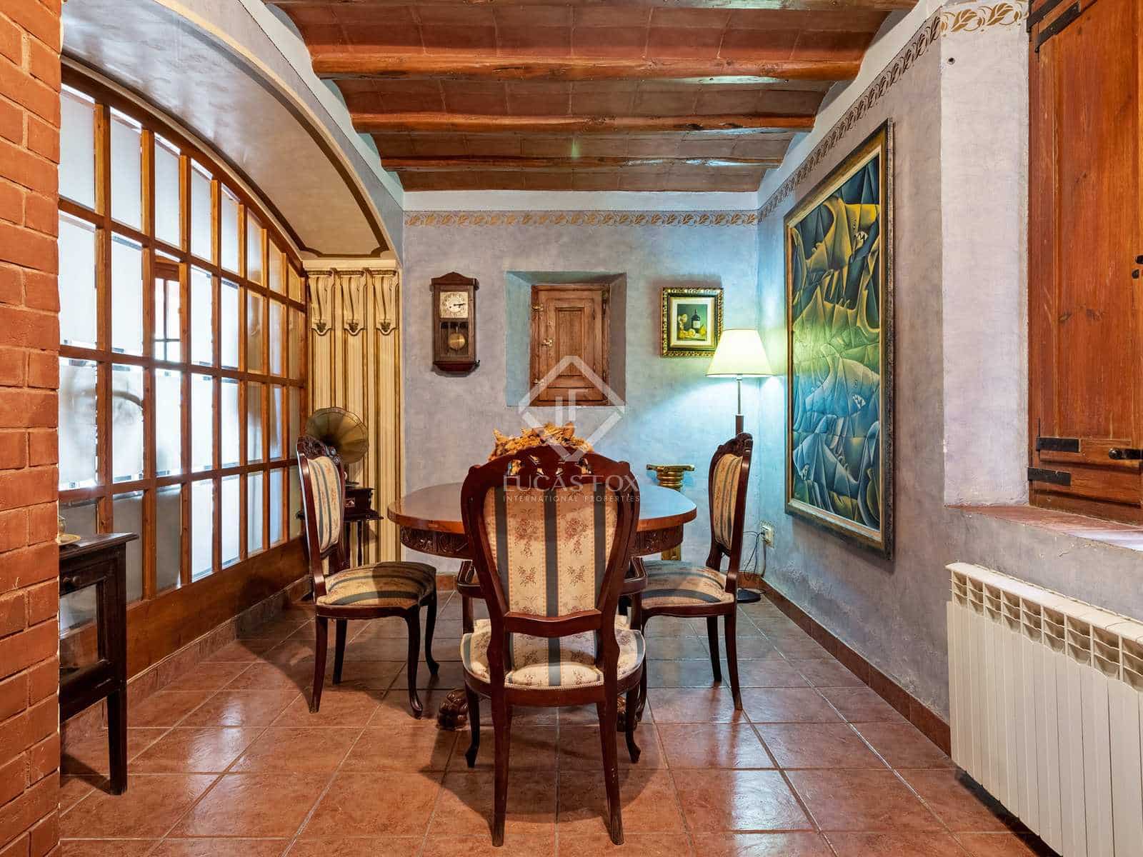 6 soveværelse Finca/Landehus til salg i Tarragona by med swimmingpool garage - € 525.000 (Ref: 7250492)