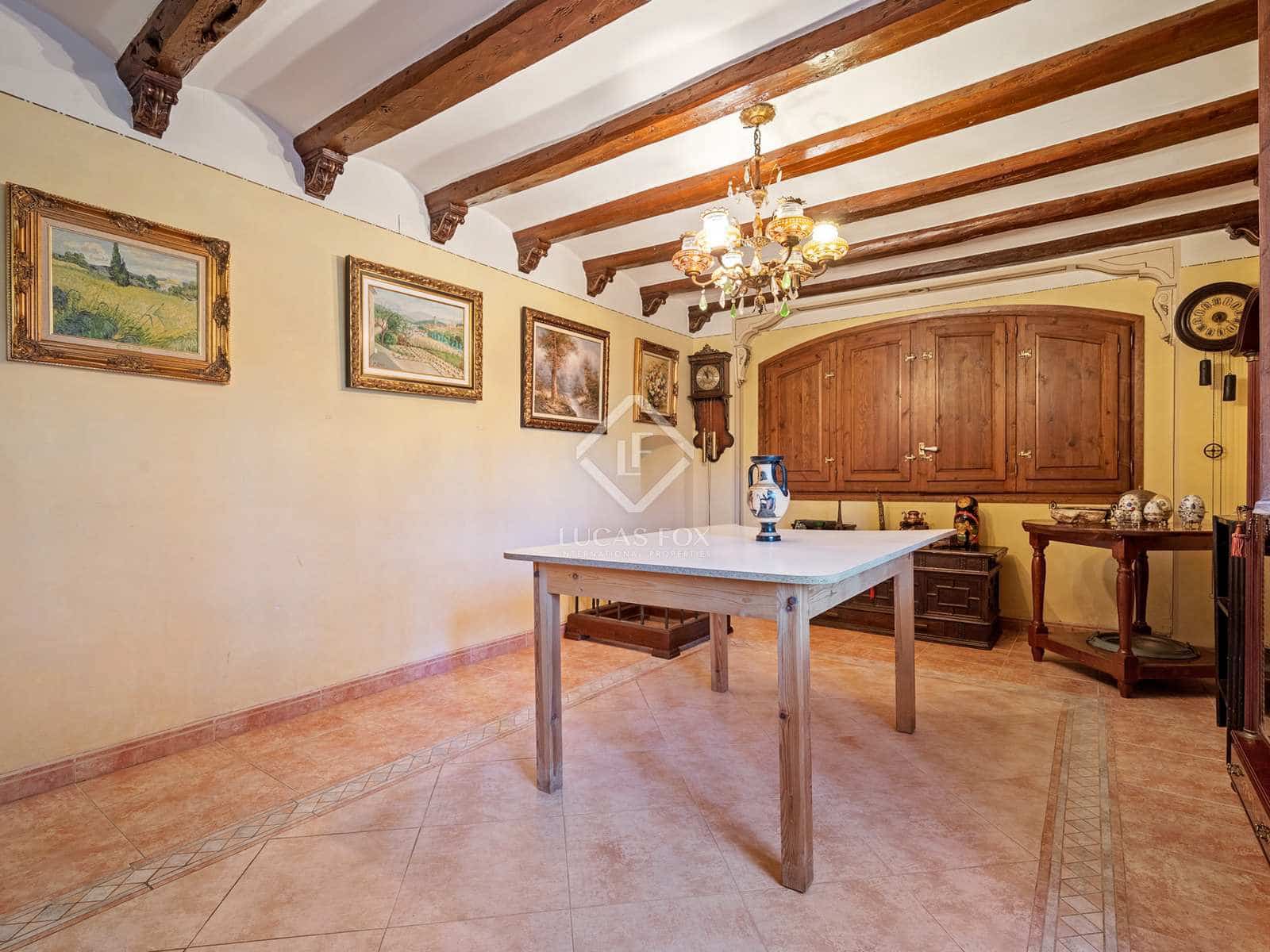 6 soveværelse Finca/Landehus til salg i Tarragona by med swimmingpool garage - € 525.000 (Ref: 7250492)