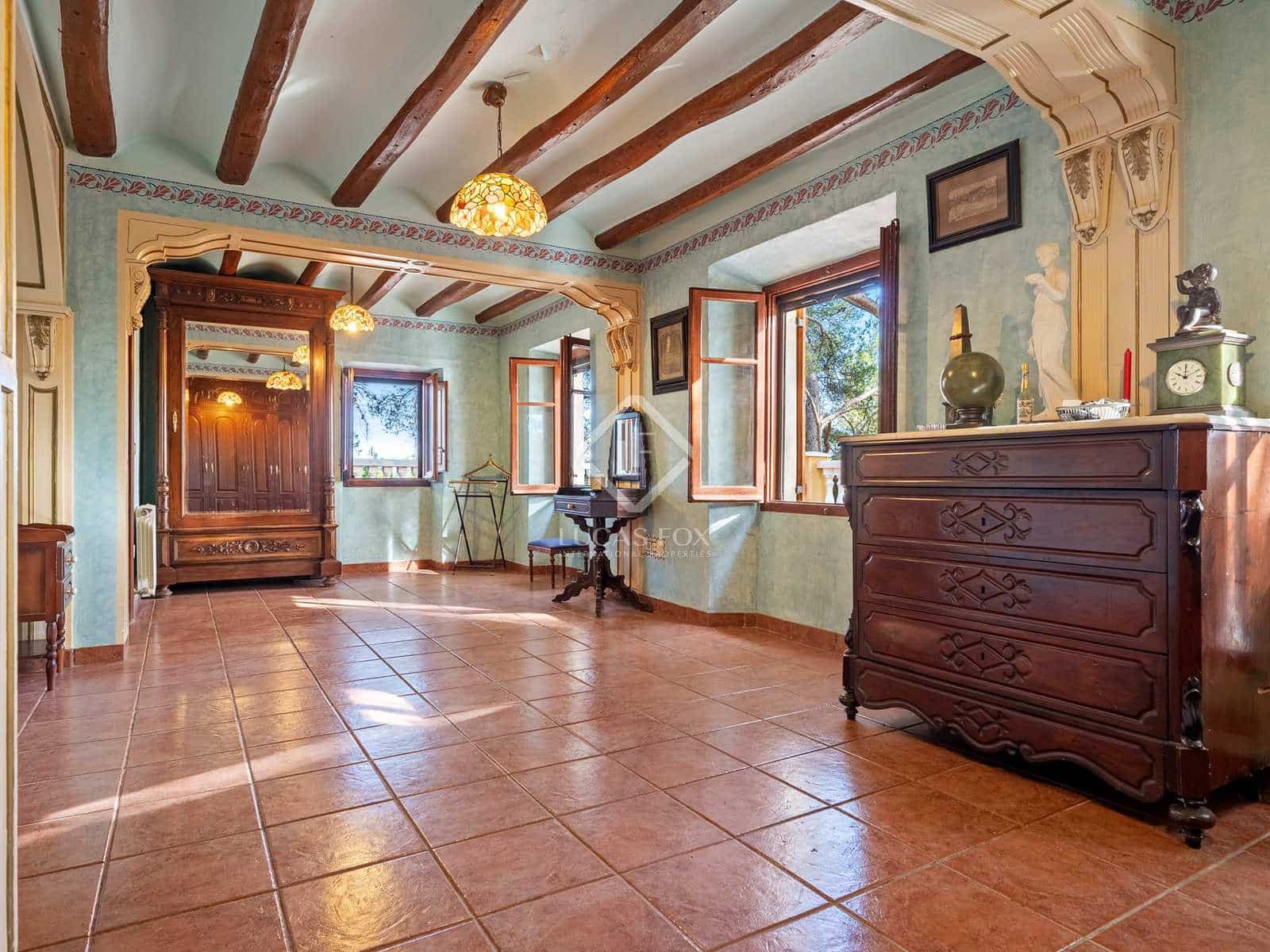 6 soveværelse Finca/Landehus til salg i Tarragona by med swimmingpool garage - € 525.000 (Ref: 7250492)