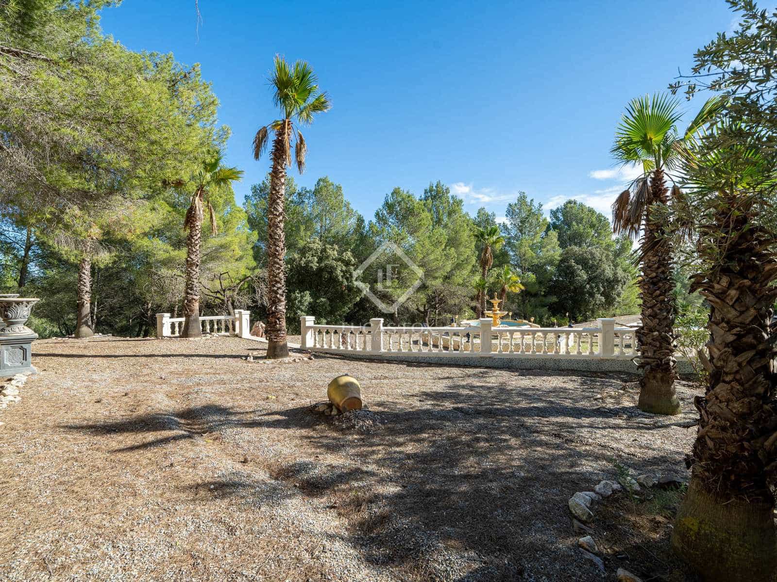 6 soveværelse Finca/Landehus til salg i Tarragona by med swimmingpool garage - € 525.000 (Ref: 7250492)