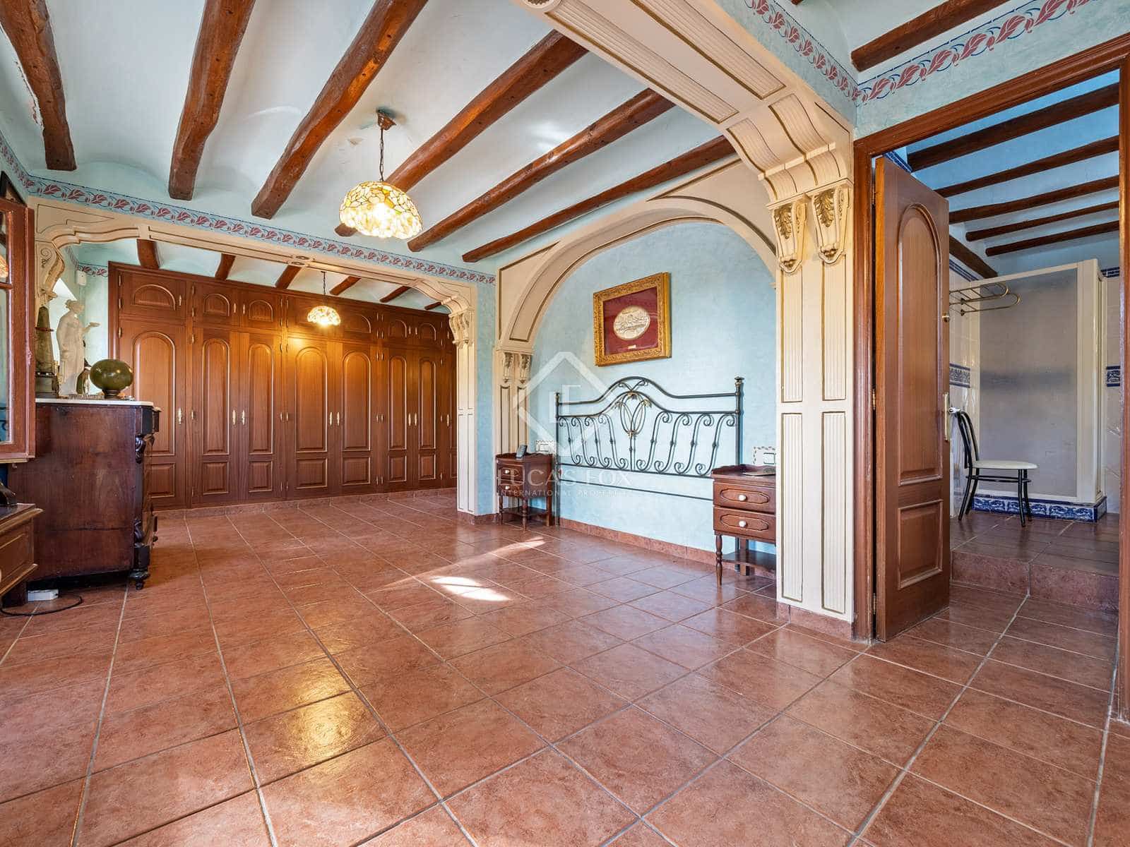 6 soveværelse Finca/Landehus til salg i Tarragona by med swimmingpool garage - € 525.000 (Ref: 7250492)