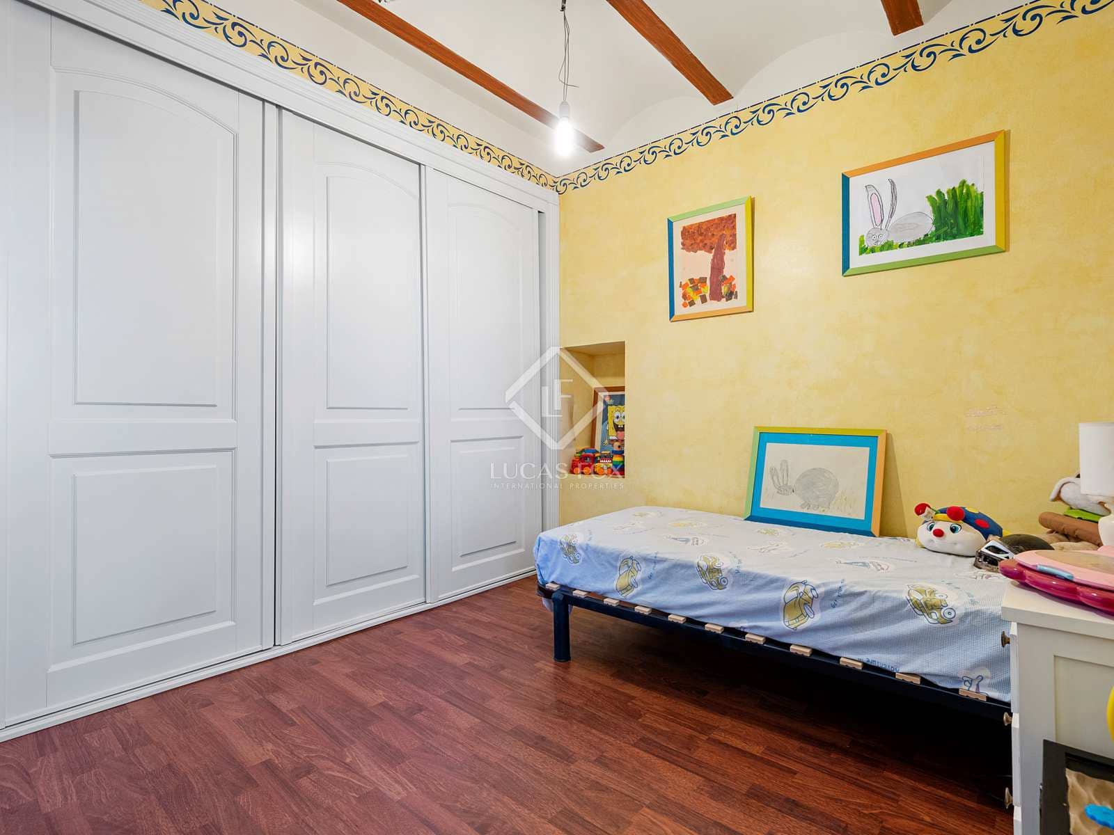 6 soveværelse Finca/Landehus til salg i Tarragona by med swimmingpool garage - € 525.000 (Ref: 7250492)