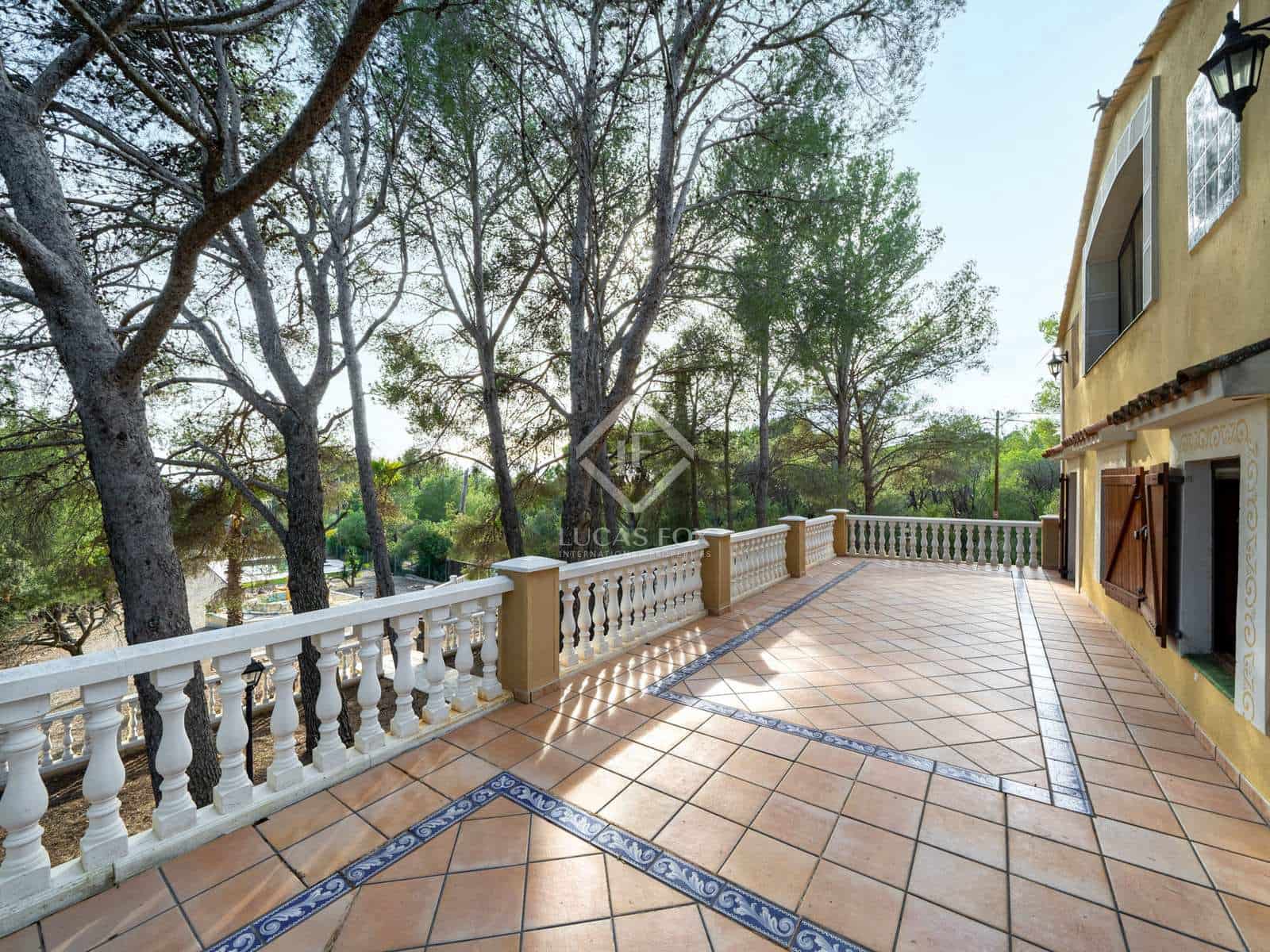 6 soveværelse Finca/Landehus til salg i Tarragona by med swimmingpool garage - € 525.000 (Ref: 7250492)